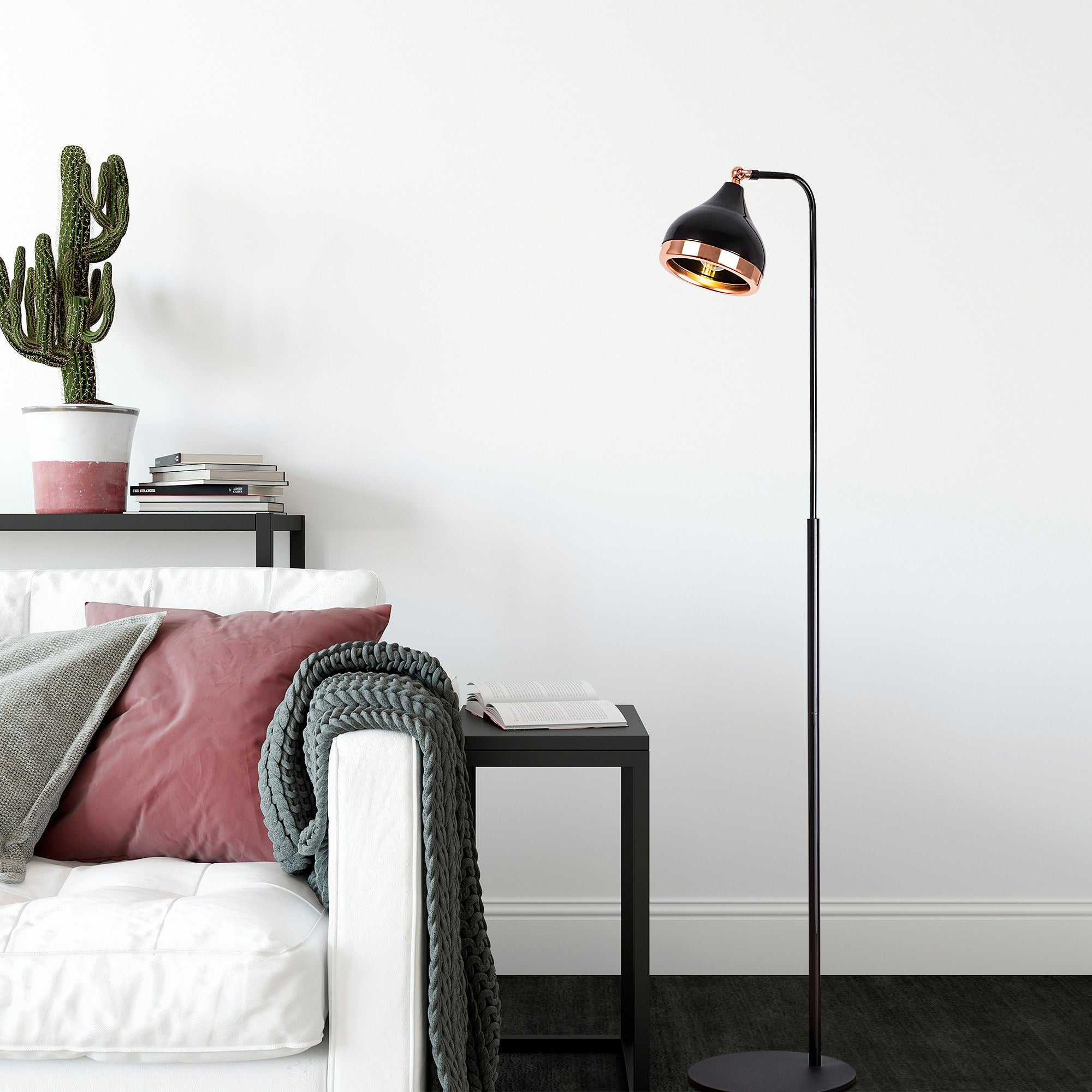 Candeeiro de Pé Elegante com Corpo em Metal, Preta e Cobre, 150 cm de Altura, Base 40 x 28 cm, Soquete E27, IP20 | Ideal para Salas de Estar e Escritórios Modernos