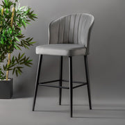 Conjunto de bancos de bar – 52 x 97 x 42 cm – Cinza e Preto – Painel de partículas revestido de melamina e tecido poliéster