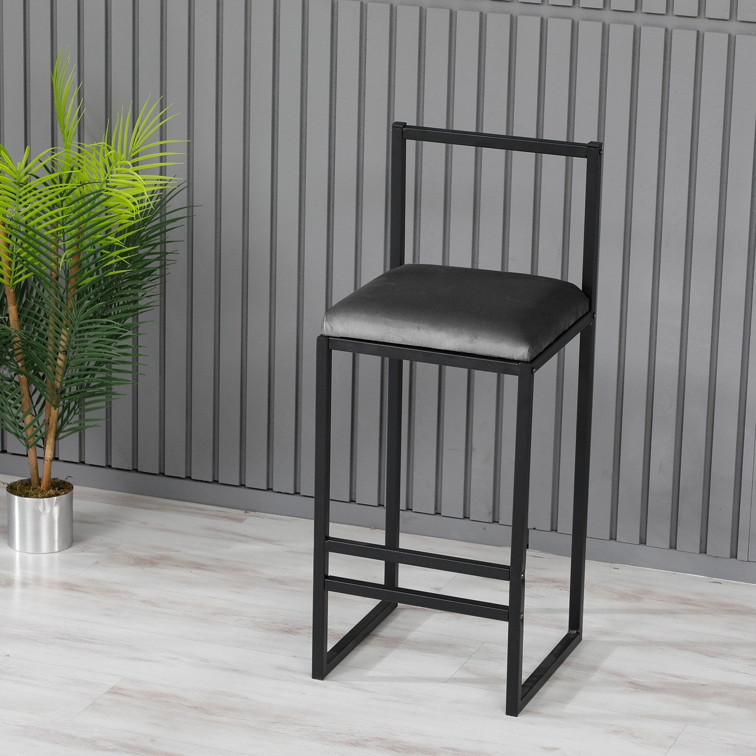 Banco de bar – 35x35x84 cm – Fumê – Metal