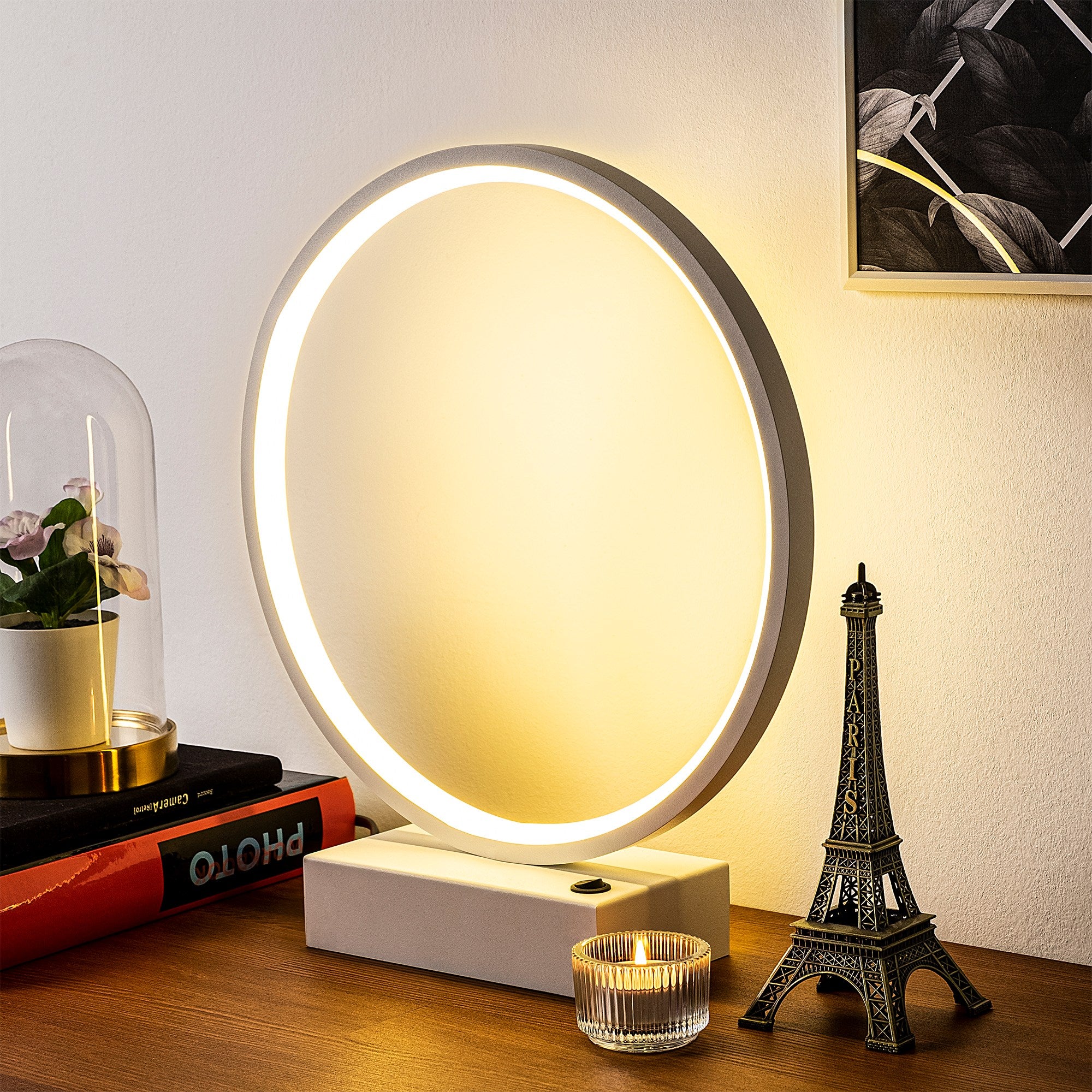 Candeeiro de Mesa Branca Elegante, Corpo de Metal, 30 cm x 35 cm x 9 cm | LED 12W, 3000K, 80 CRI | Ideal para Decoração Moderna de Casa e Escritório, Interruptor Liga/Desliga