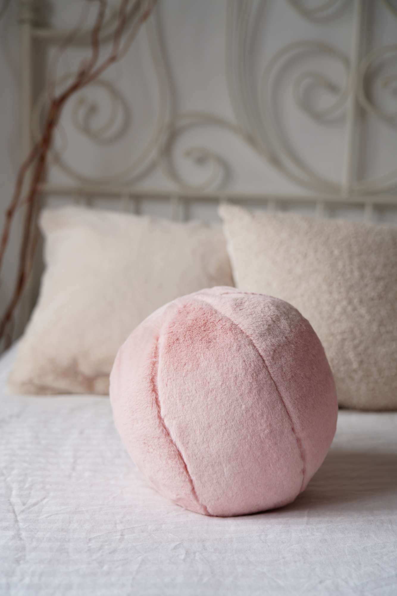 Almofada – 25 x 25 x 25 cm – Rosa – Poliéster Reciclado