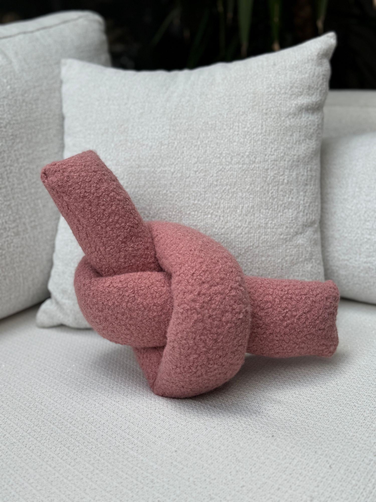 Almofada – 44 x 22 x 18 cm – Rosa – Poliester