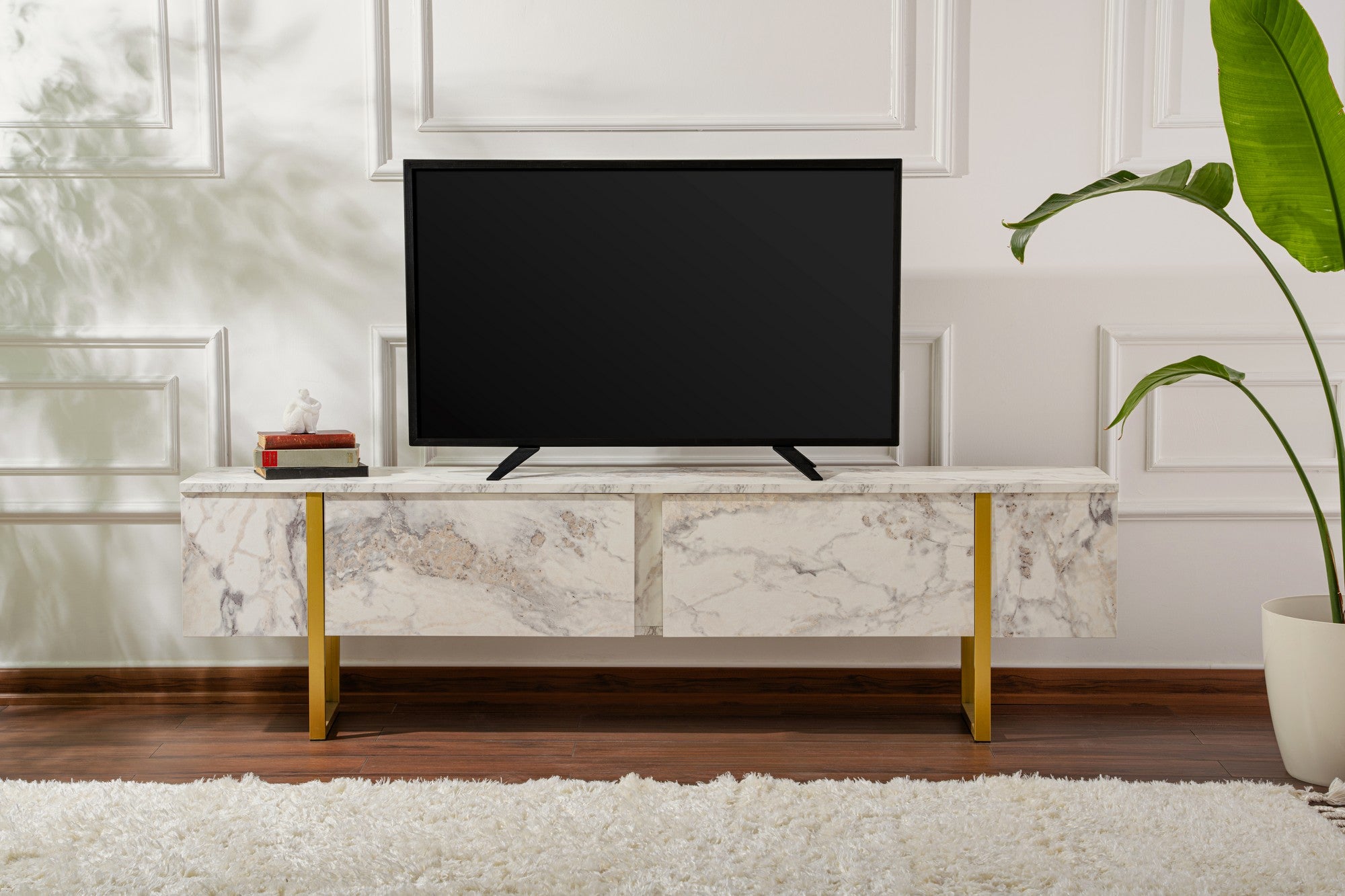 Elegante Móvel de TV com acabamento em mármore frésia e dourado, 180 cm | Painel de partículas 100% revestido em melamina, 18 mm de espessura | Elegante e funcional para salas de estar modernas