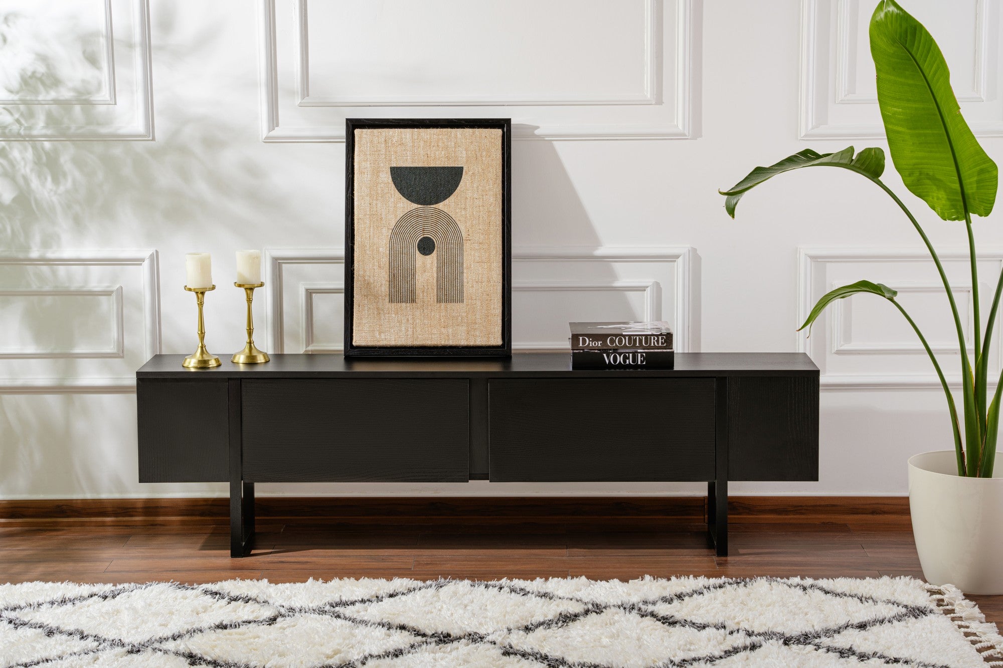 Móvel de TV elegante, 180 cm de largura, 50 cm de altura, 29,5 cm de profundidade | Painel de partículas 100% revestido de melamina, 18 mm de espessura | Acabamento em madeira preta elegante para salas de estar modernas