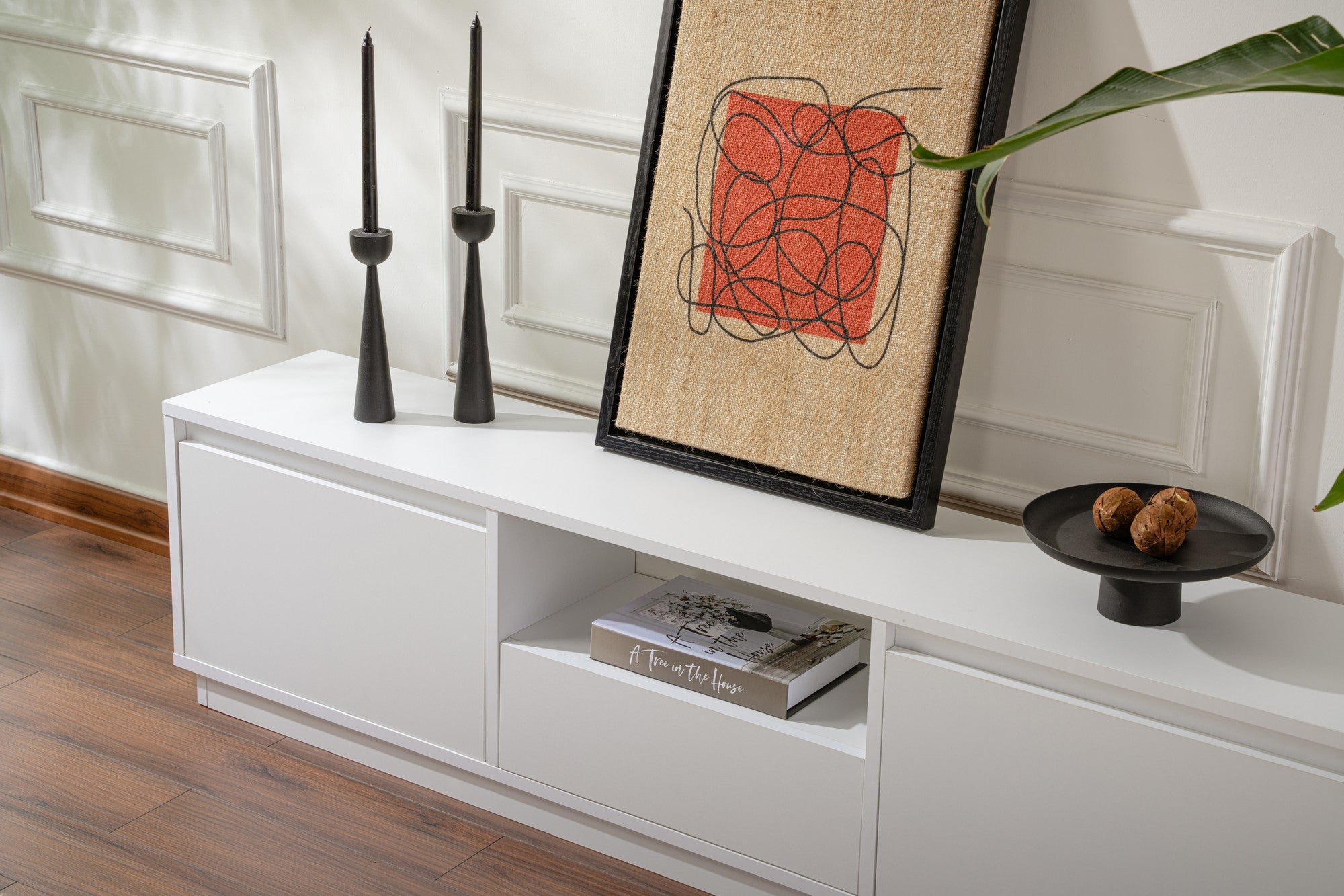 Móvel de TV elegante, branco natural, 160 x 42 x 29,5 cm | Painel de partículas 100% revestido de melamina, 18 mm de espessura | Perfeito para salas de estar e espaços de entretenimento modernos