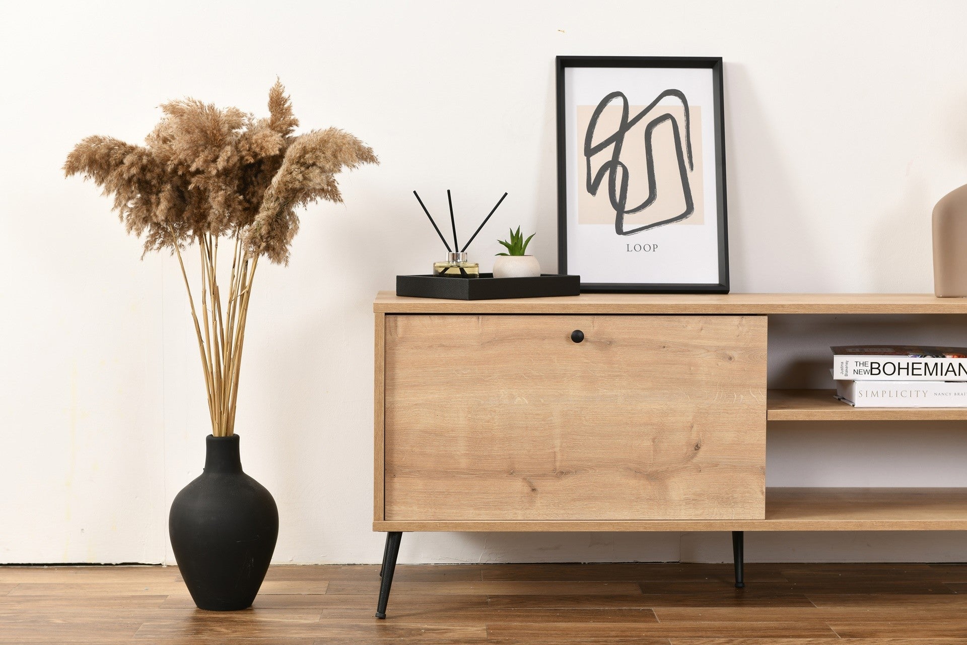Móvel de TV – 55 cm x 140 cm x 41 cm – Carvalho – MDF