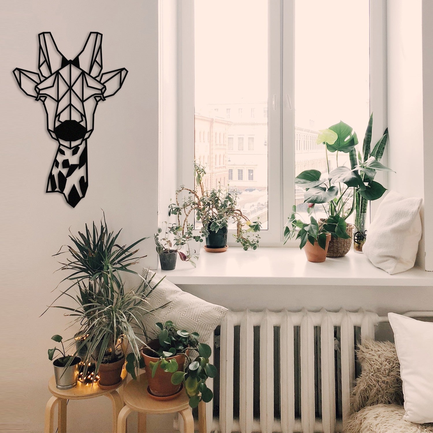 Acessório Decorativo de Parede em Metal – Girafa, Preto, 33 x 50 cm
