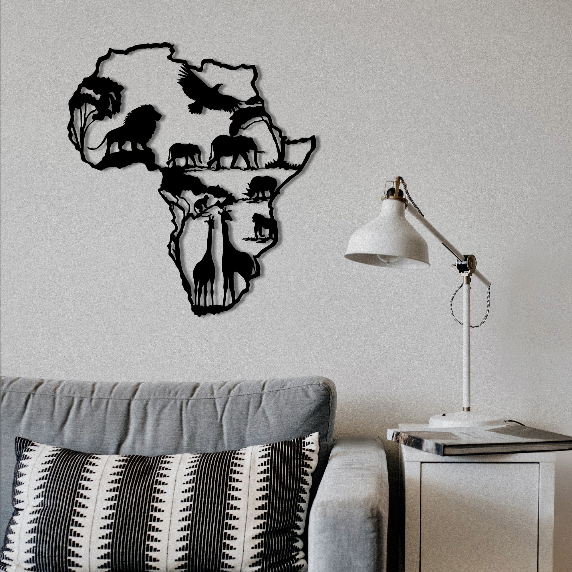 Acessório Decorativo de Parede Africano 2 em Metal 100% — Preto — 52x57 cm