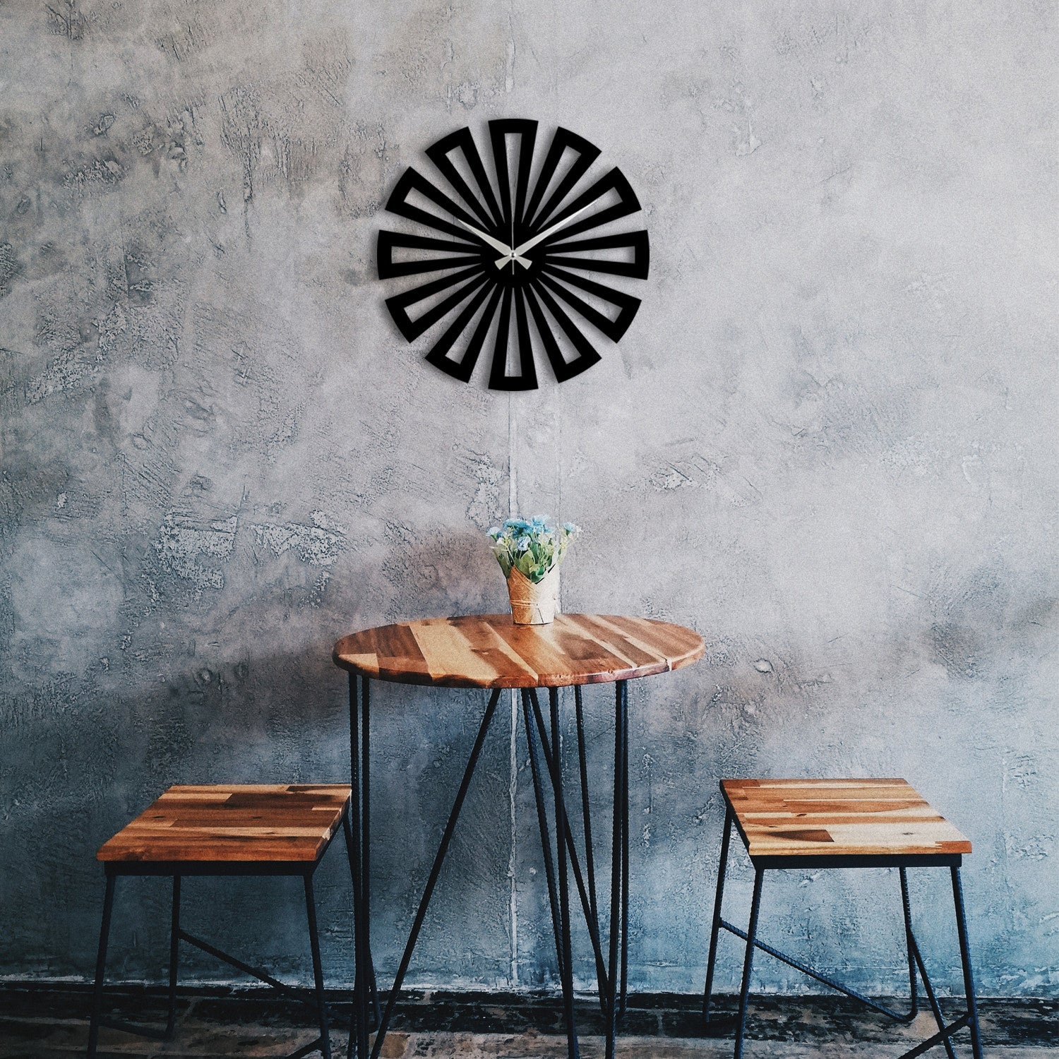 Relógio de Parede Metálico Decorativo Enzoclock S003 – Preto, 48x48 cm, 100% metal, funciona com 1 pilha AA (não incluída)