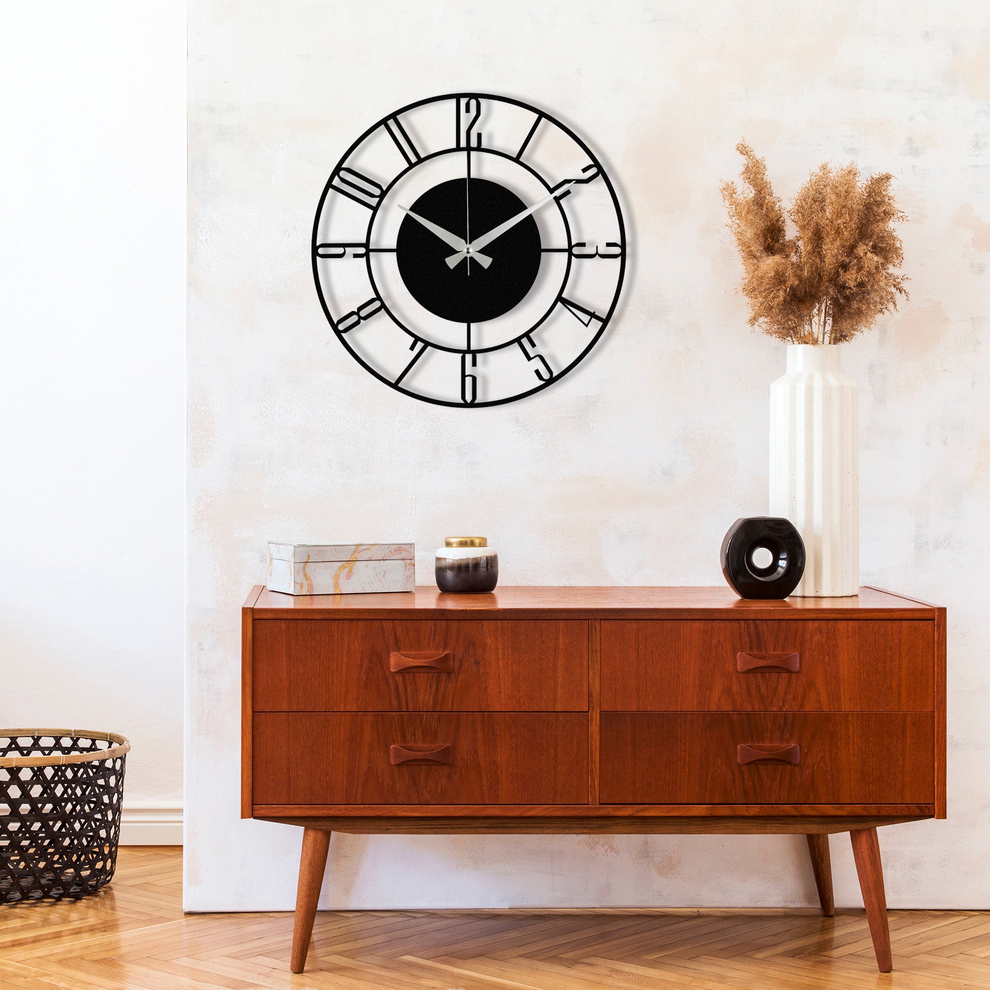 Relógio de parede decorativo elegante em metal preto, 48 x 48 cm | 100% metal (1,2 mm de espessura) | Requer 1 pilha AA (não incluída) | Decoração elegante para casa
