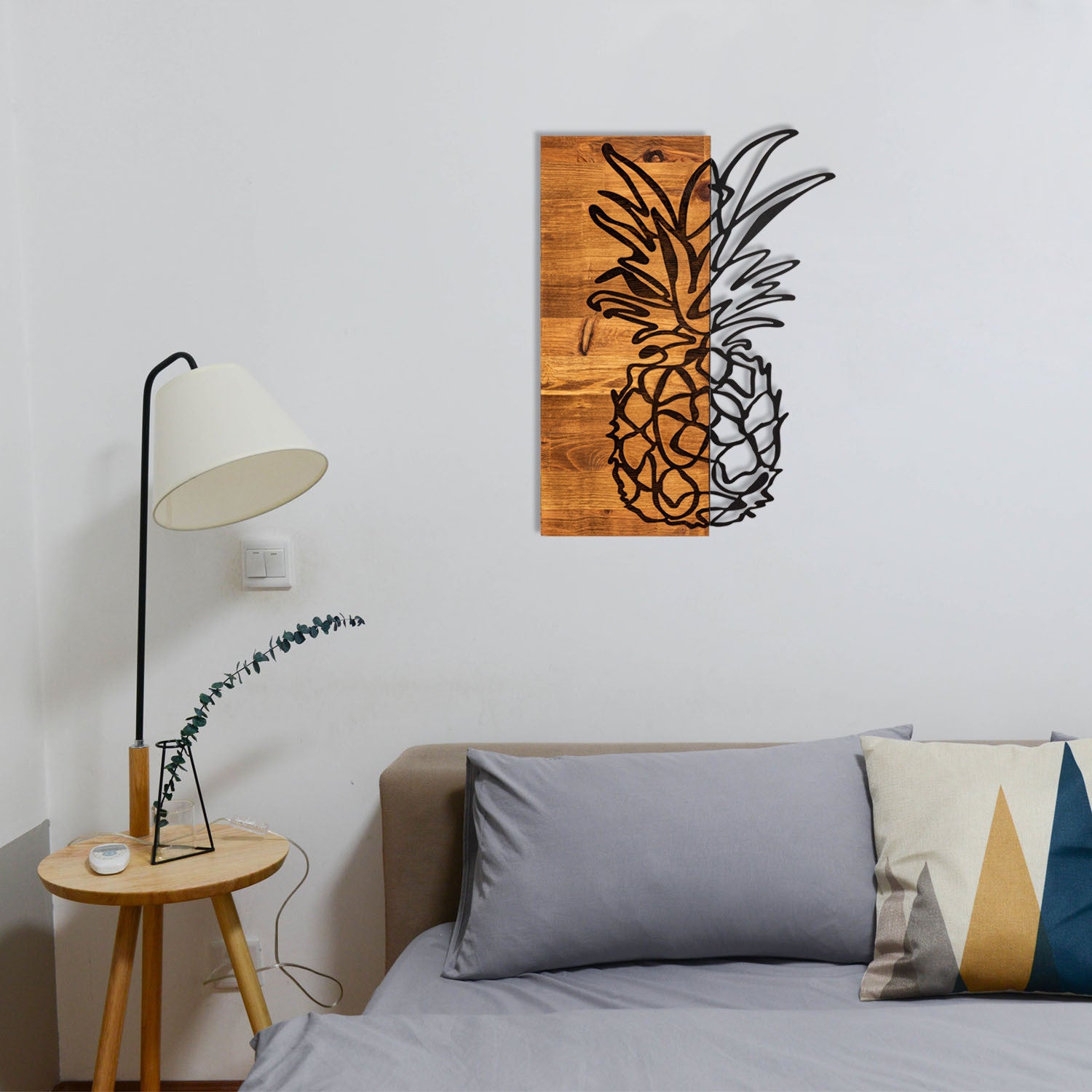 Bahama – Acessório Decorativo de Parede em Metal com Moldura de Madeira, Preto & Nogueira, 42x58 cm
