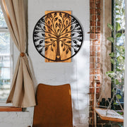 Zehre – Acessório Decorativo de Parede em Metal com Moldura em Madeira, Preto/Nogueira, 56 x 58 cm (279ENZ1777)