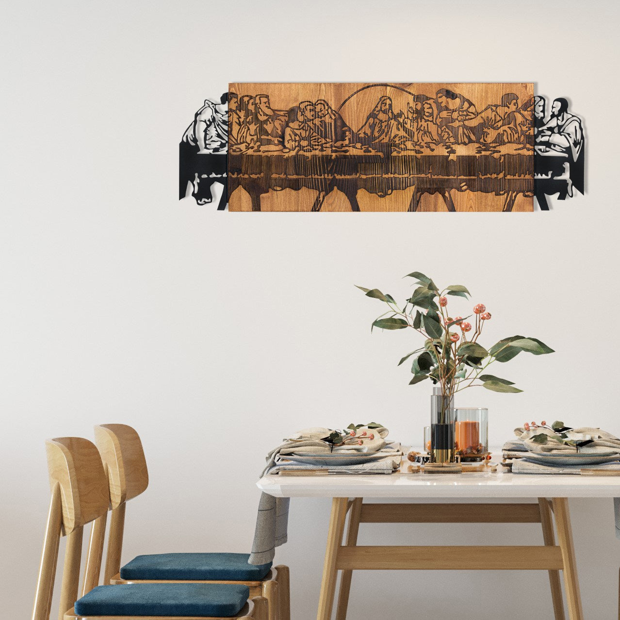 Last Dinner – Acessório Decorativo de Parede em Metal Preto com Moldura em Madeira de Nogueira, 76,5 x 24,5 cm