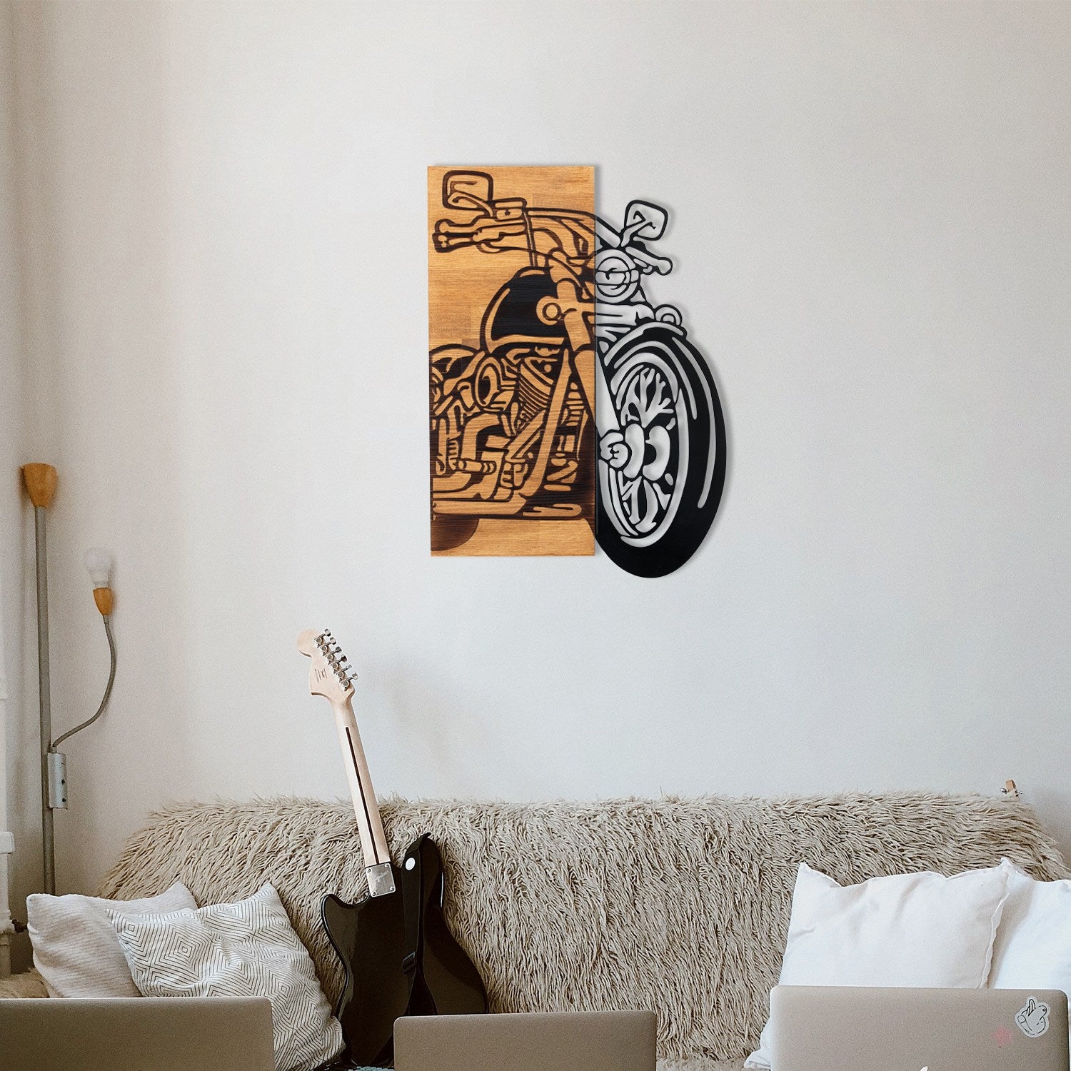 Chopper 2 – Acessório Decorativo de Parede em Metal com Moldura de Madeira (Preto/Nogueira), 44 x 61 cm