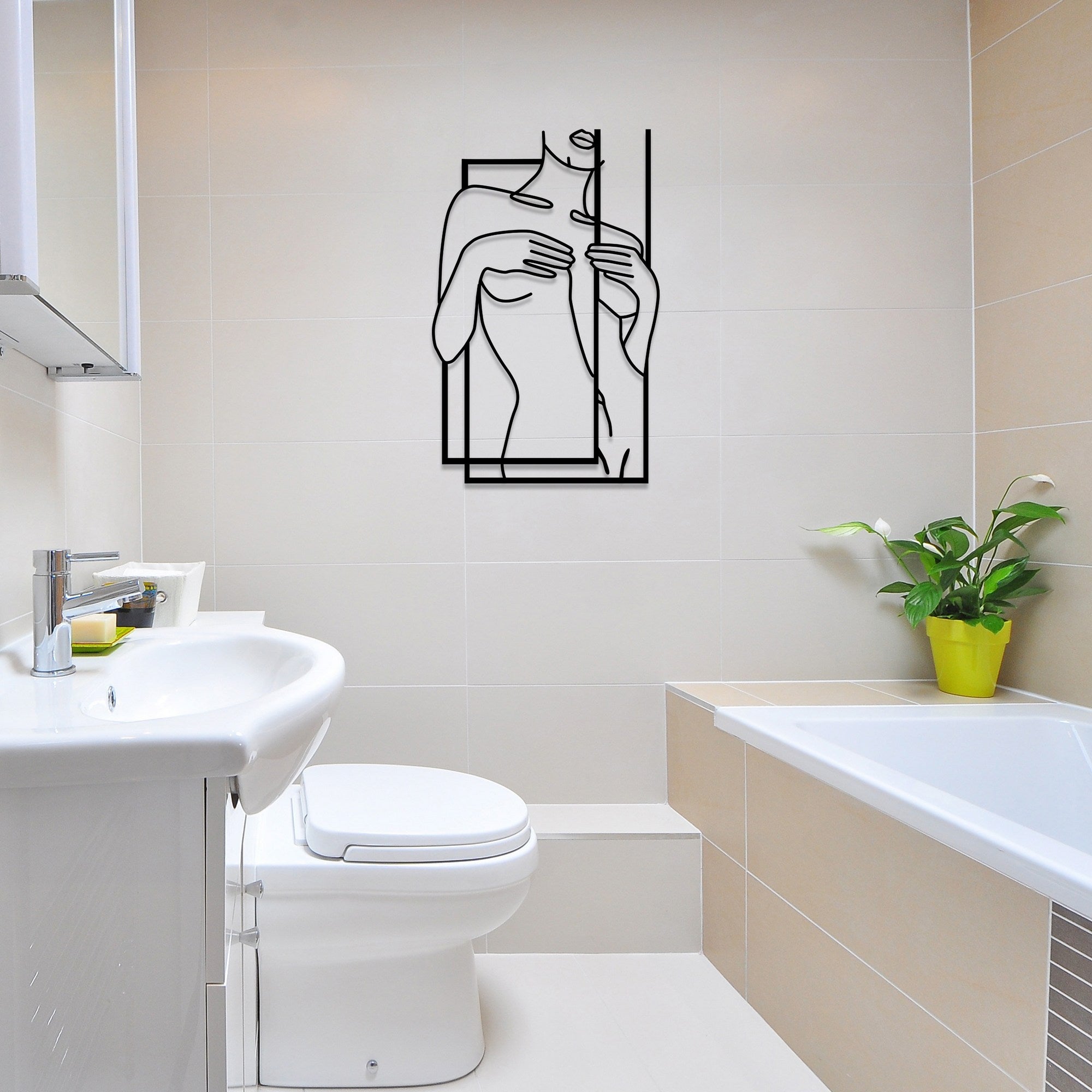 Mulher Bonita — Acessório Decorativo de Parede em 100% Metal Preto (32 x 50 cm)