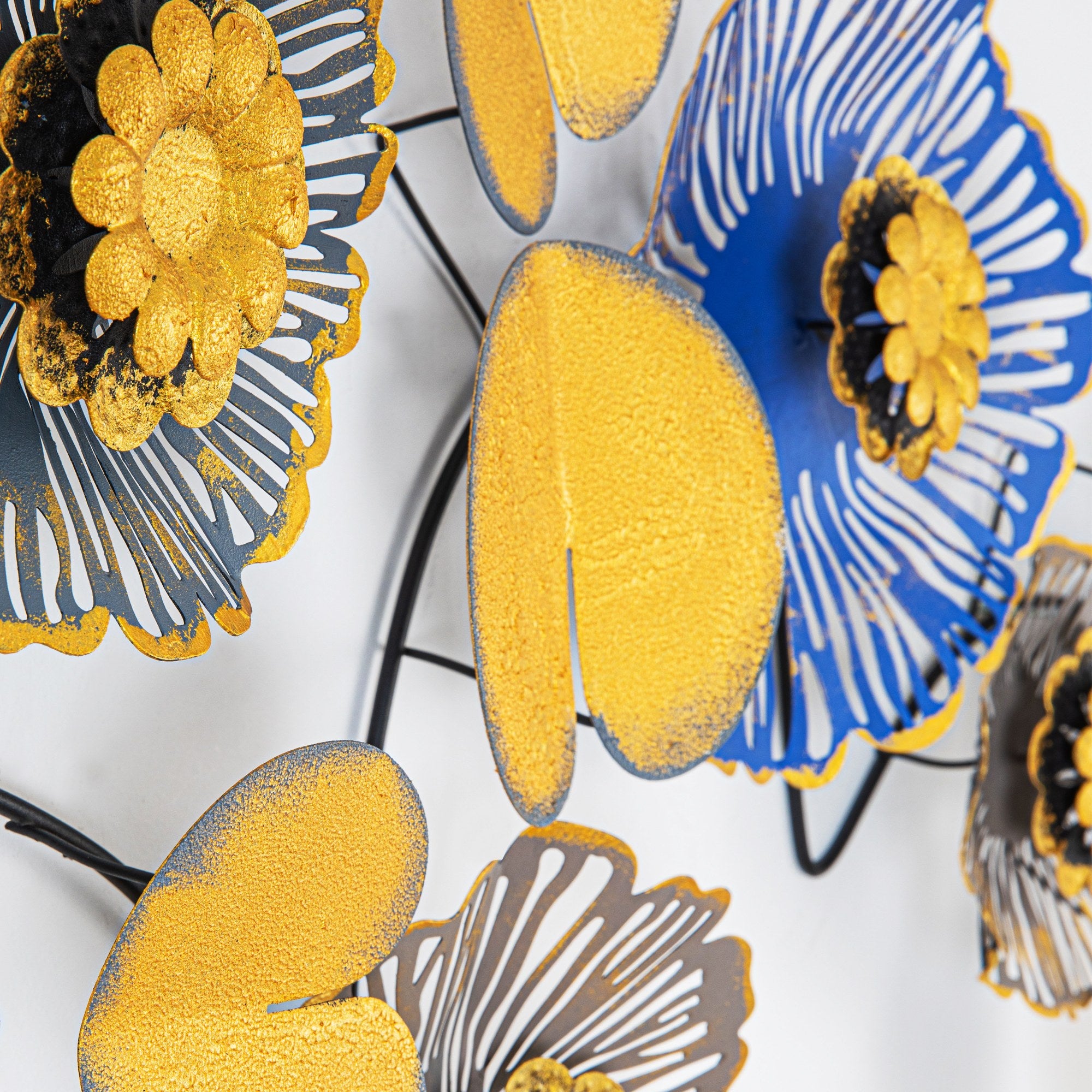 Vaveyla 8 Acessório Decorativo de Parede 100% Metal, Multicolor, 112 x 9 x 47 cm