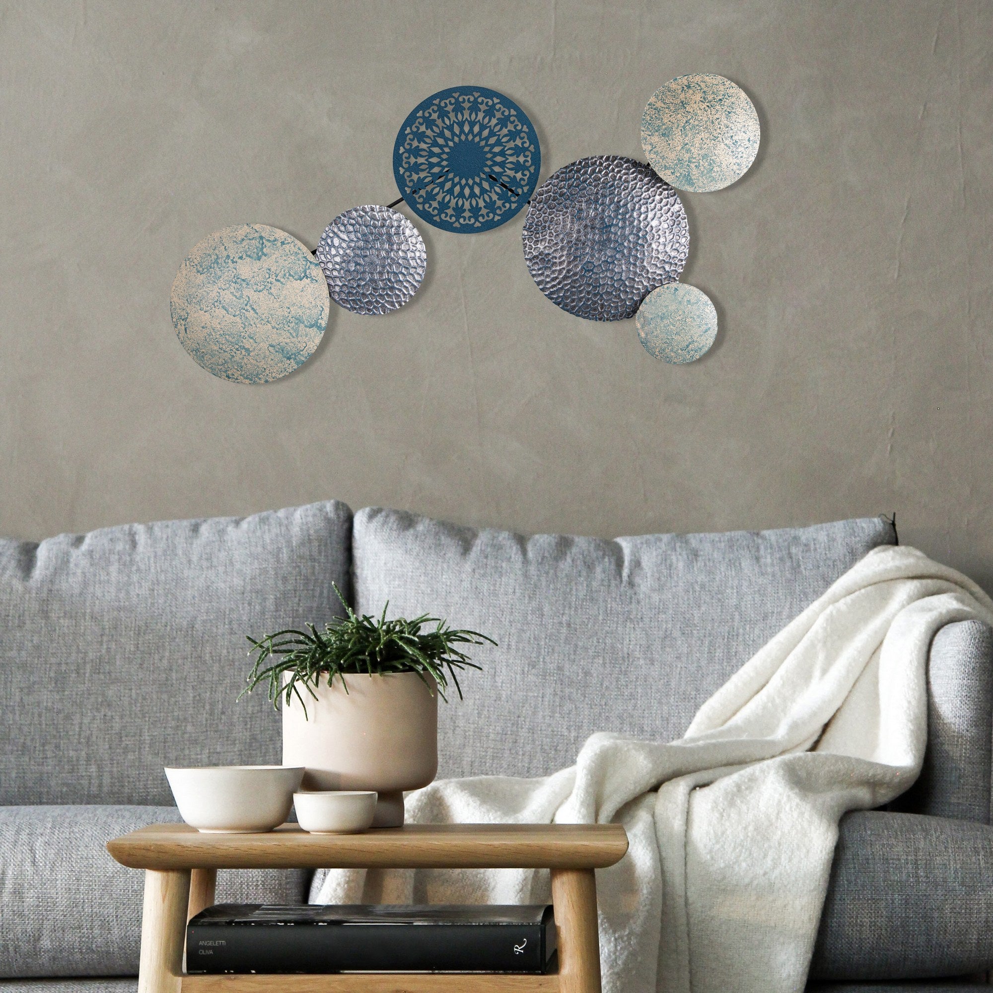 Nada Acessório Decorativo de Parede em Metal, Multicolor, 85 x 9 x 43 cm, 100% metal (0,8 mm), 1,736 kg