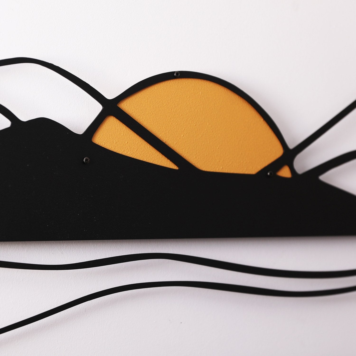 Cerro — Acessório Decorativo de Parede Multicolor em Metal e Madeira, 120 x 51 cm