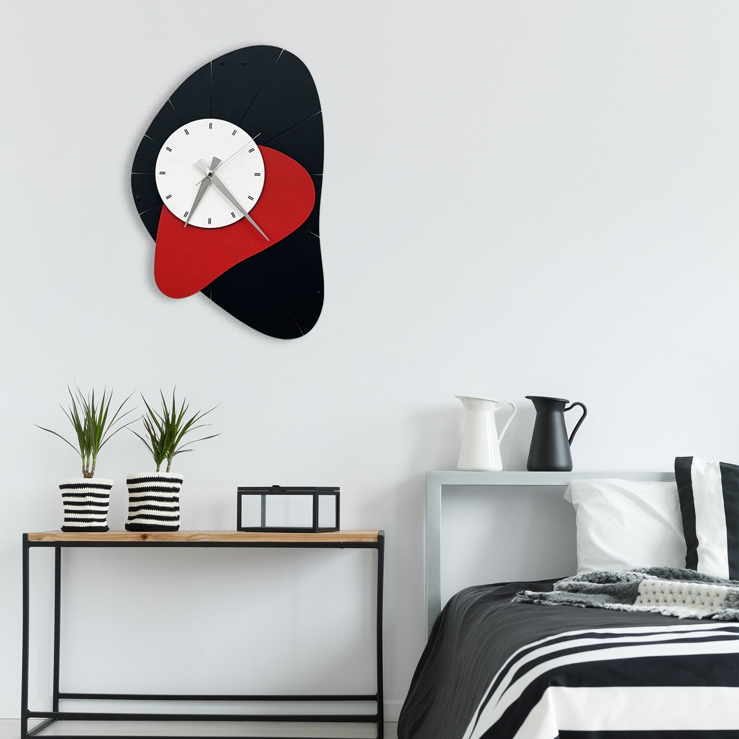 Relógio de Parede Decorativo em Metal Cudi-1 - Multicolorido, 34 x 50 cm