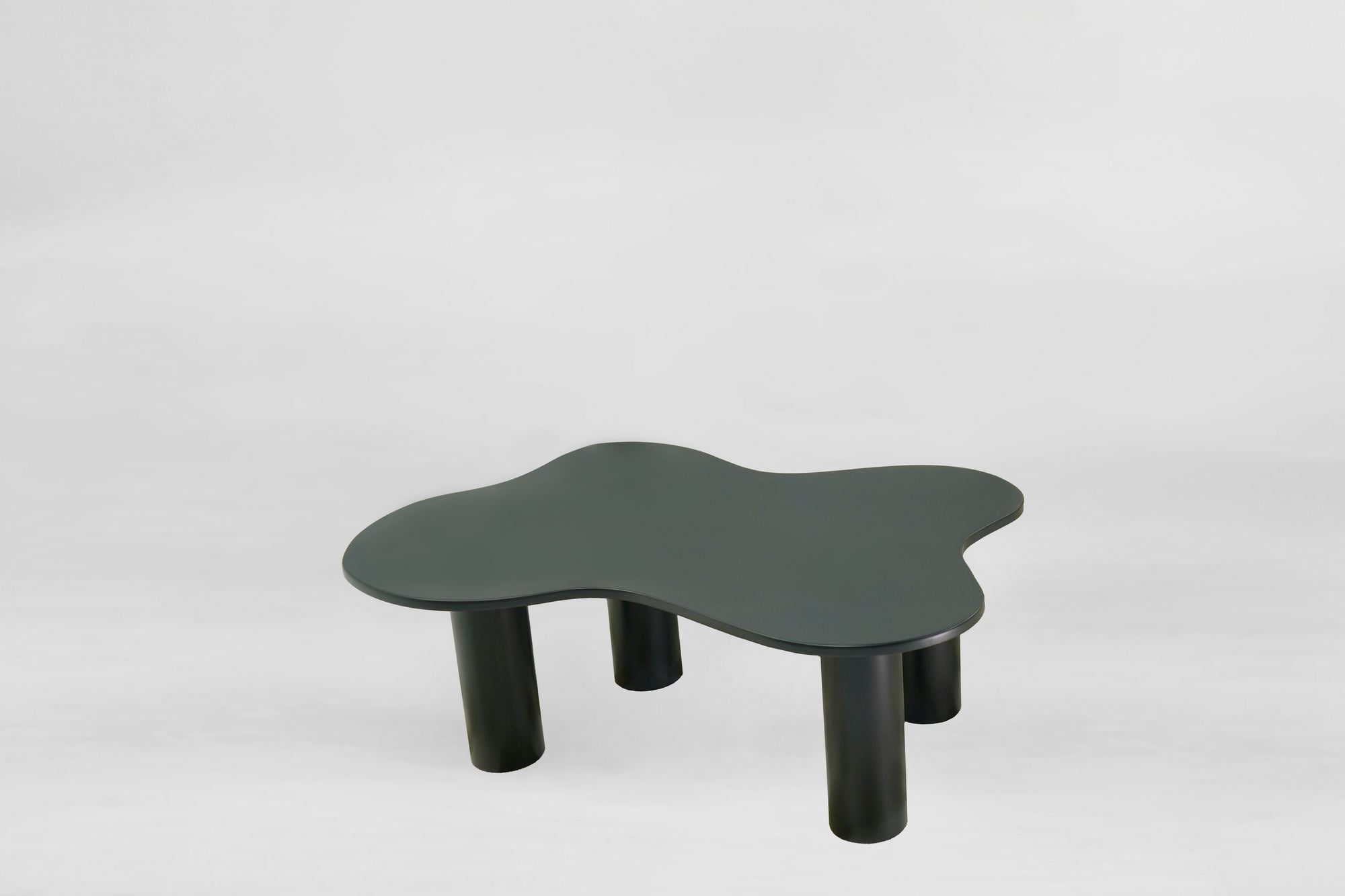 Mesa de Centro – 110cm x 40cm x 70cm – Preto – MDF