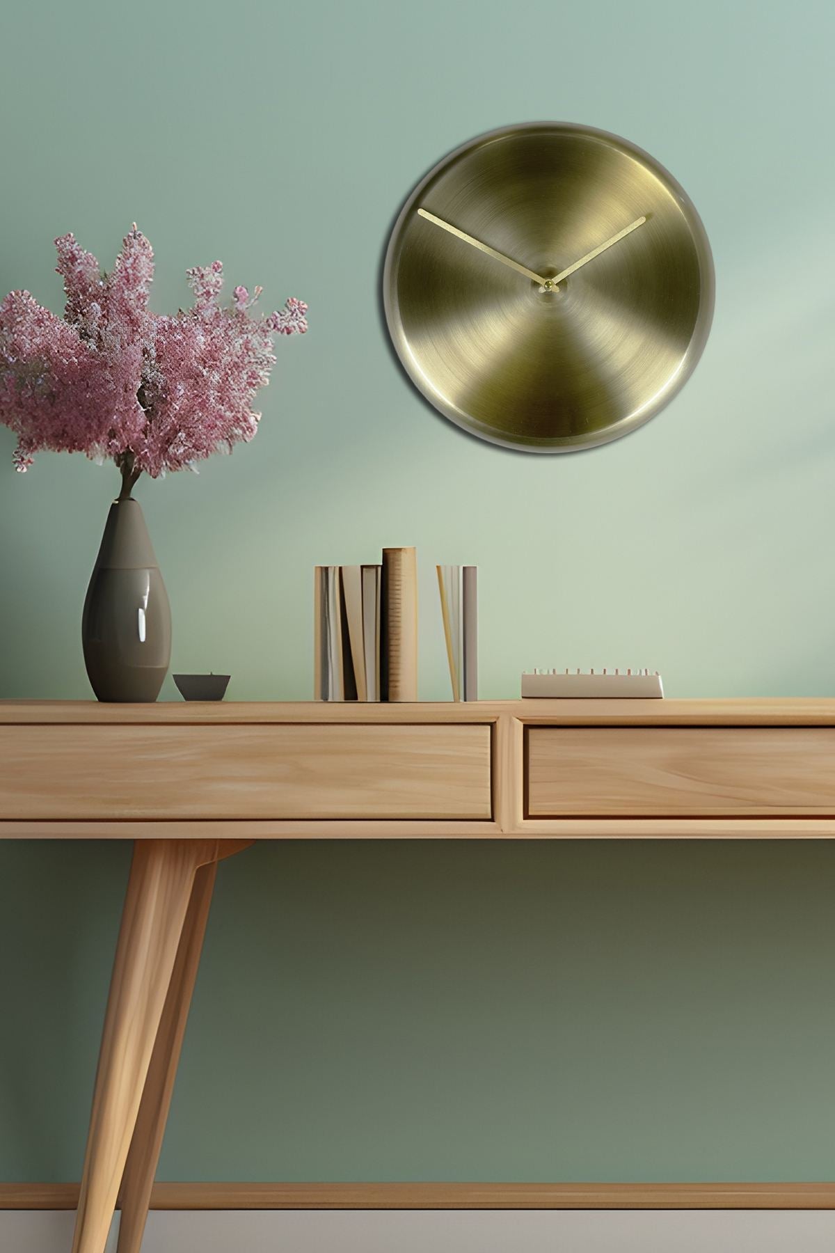 Relógio de Parede Decorativo em Alumínio 100% Dourado 30x30 cm – Mecanismo Silencioso