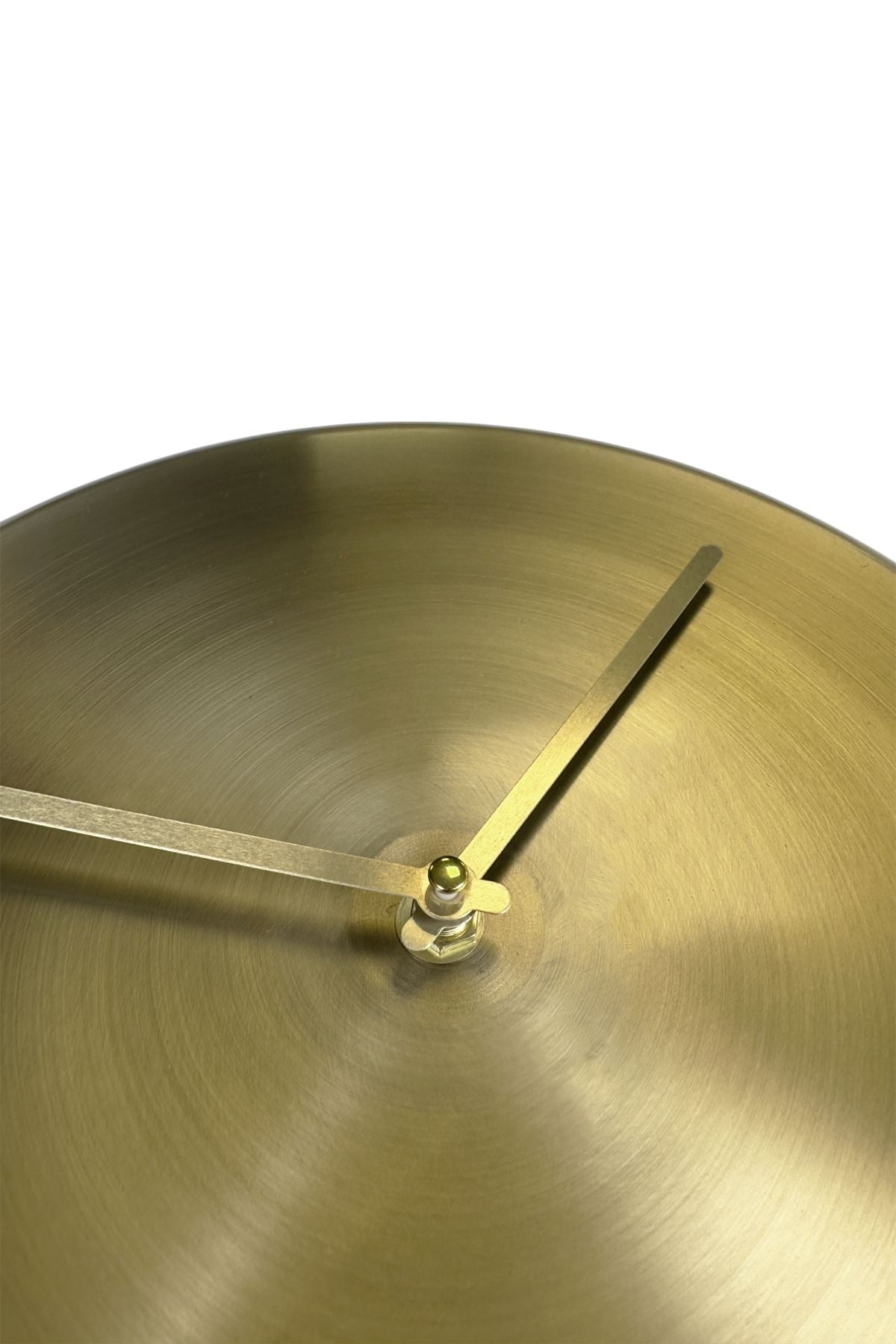 Relógio de Parede Decorativo em Alumínio 100% Dourado 30x30 cm – Mecanismo Silencioso