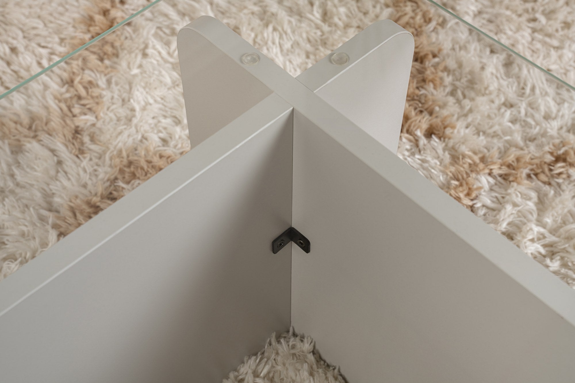 Mesa de Centro Cinza Elegante, 105 x 30 x 65 cm | Tampo 100% Vidro Temperado, Estrutura 100% Aglomerado Revestido em Melamina, 18 mm de Espessura | Design Moderno para Sala de Estar