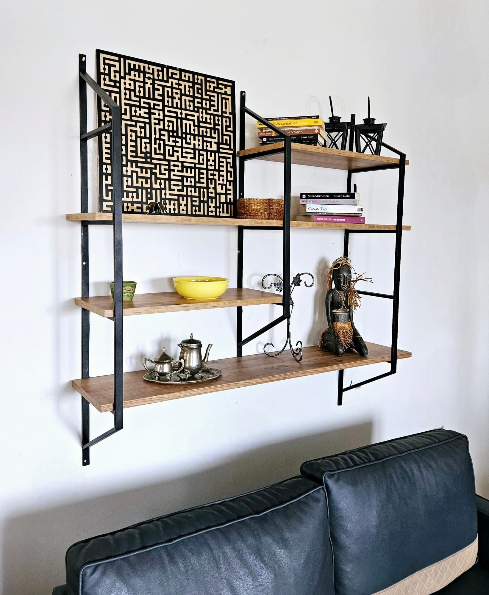 Prateleira de parede – 120 cm x 120 cm x 28 cm – Preto e Pinho Atlântico – Metal e Painel de Partículas