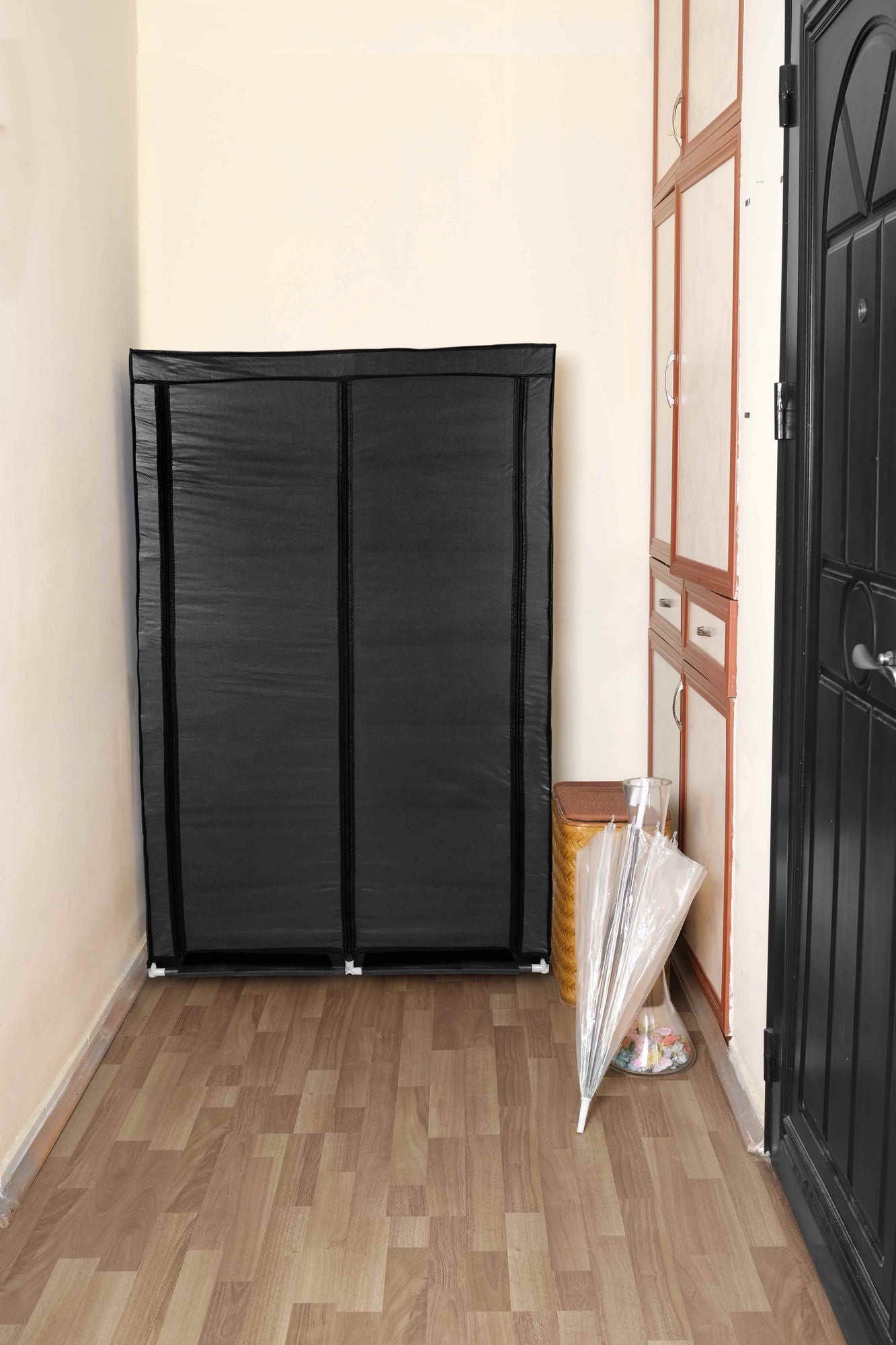 Sapateira – 96 cm x 146 cm x 40 cm – Preto – Metal