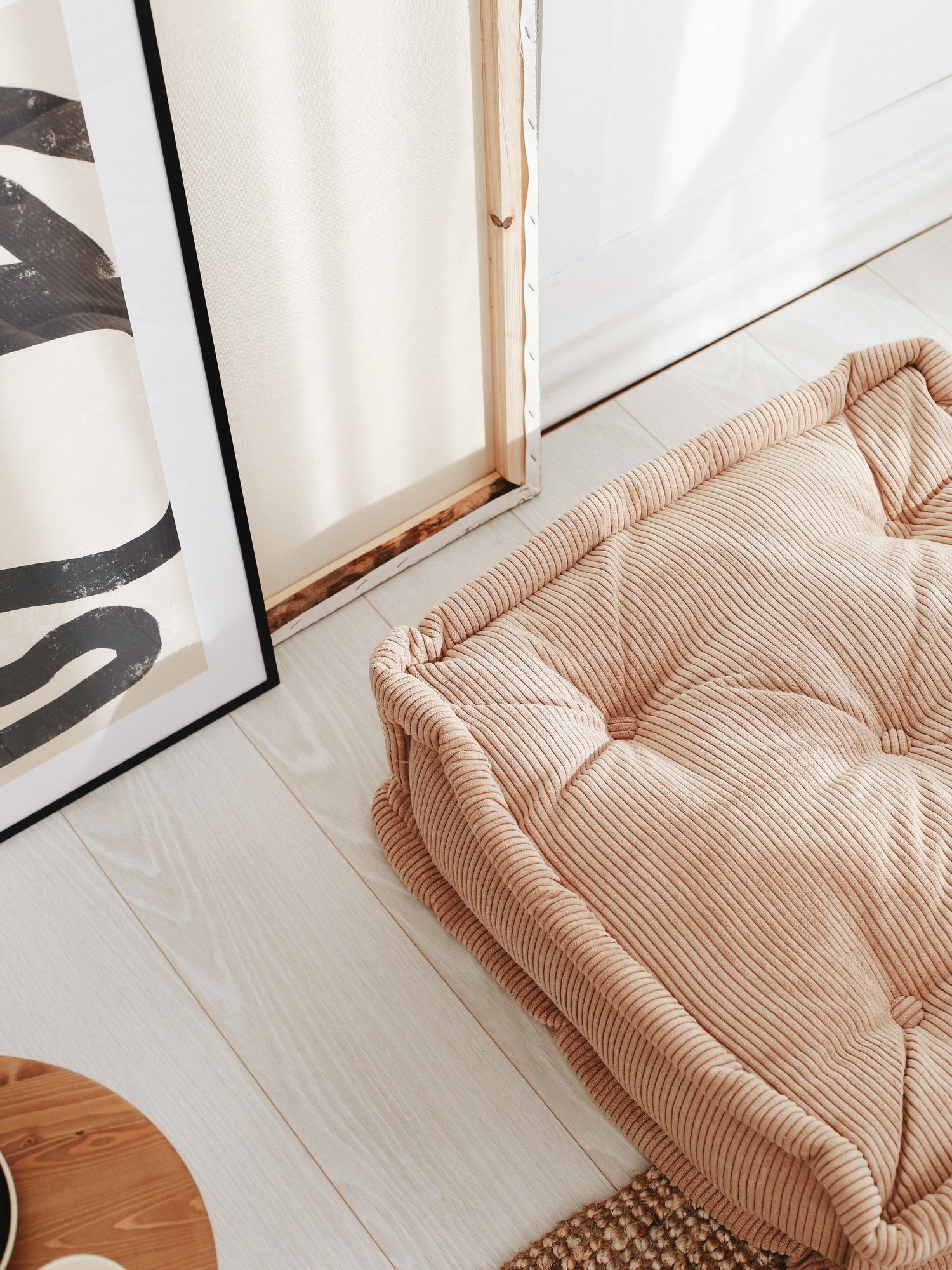 Almofada de Veludo – 55 cm x 16 cm x 55 cm – Camel