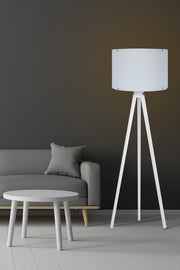 Candeeiro de Pé – 145 cm de altura – Branco – MDF