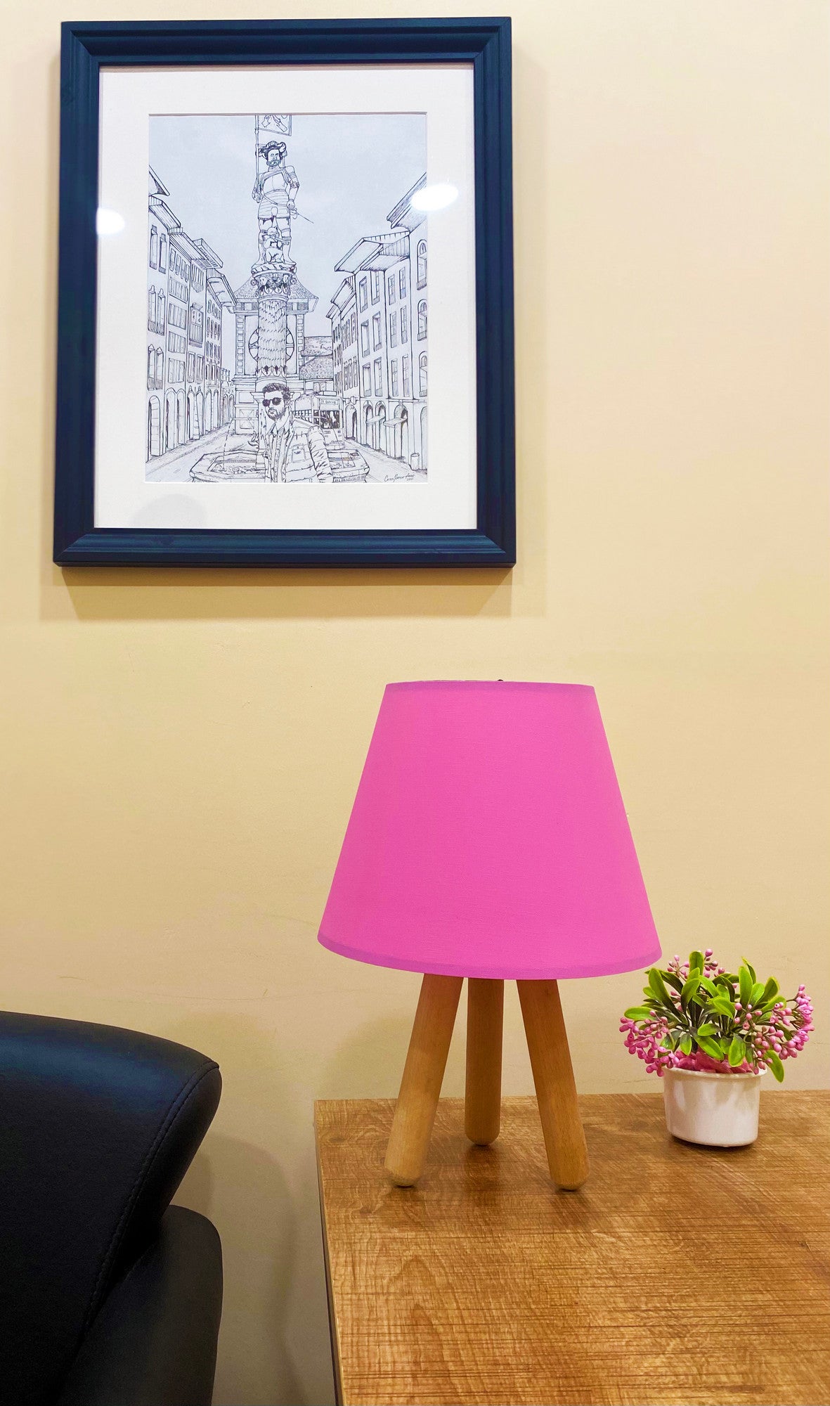 Candeeiro de Mesa – 33 cm – Rosa e Natural – Madeira e Polipropileno