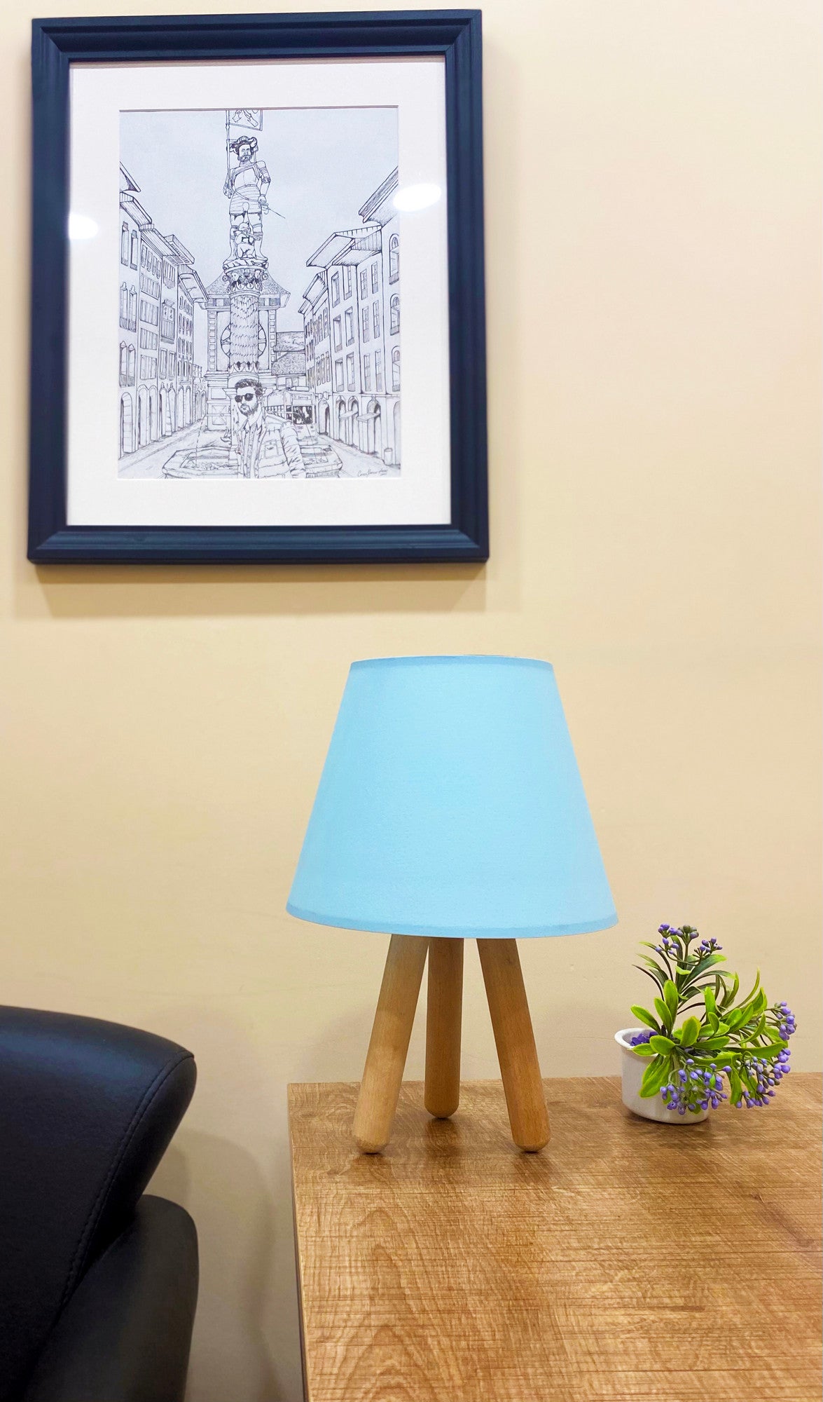 Candeeiro de Mesa – 33 cm – Azul e Natural – Madeira e Polipropileno