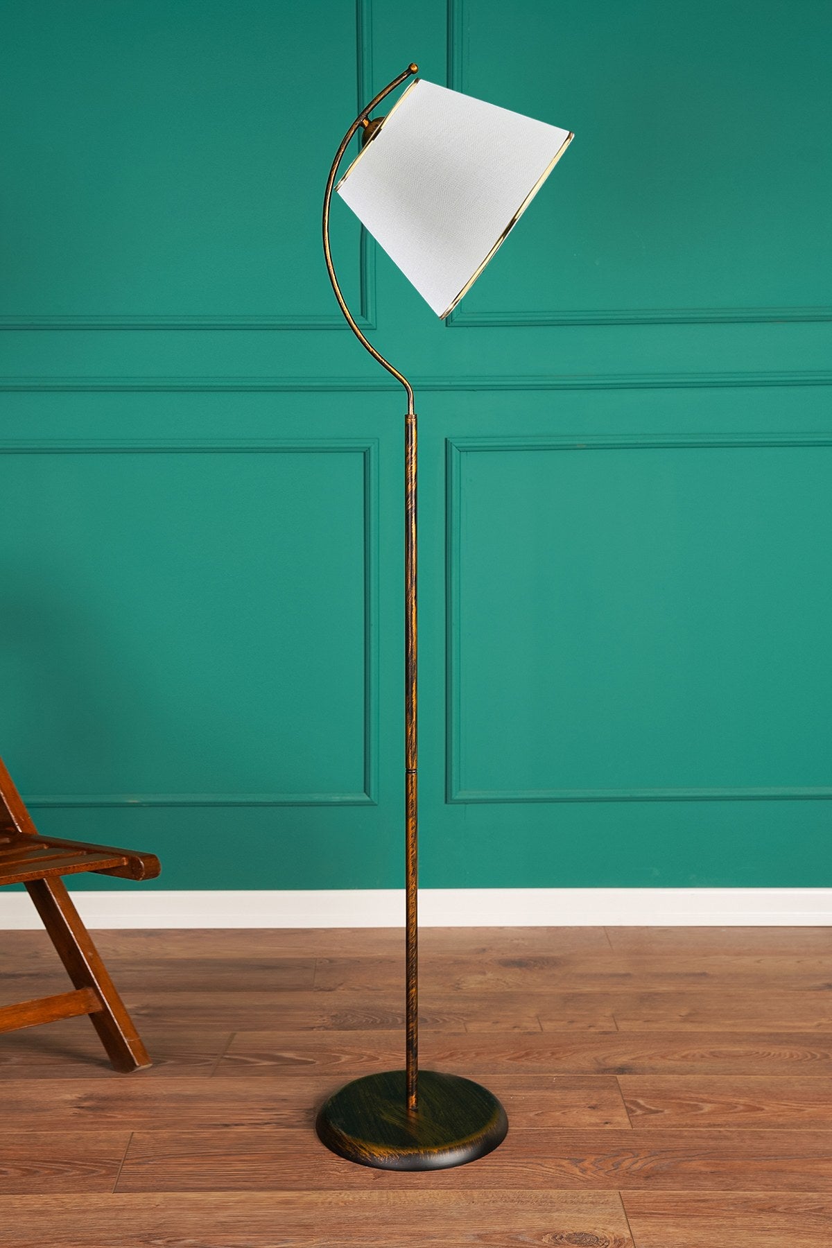 Candeeiro de Pé – 165 cm – Branco – Metal e Algodão