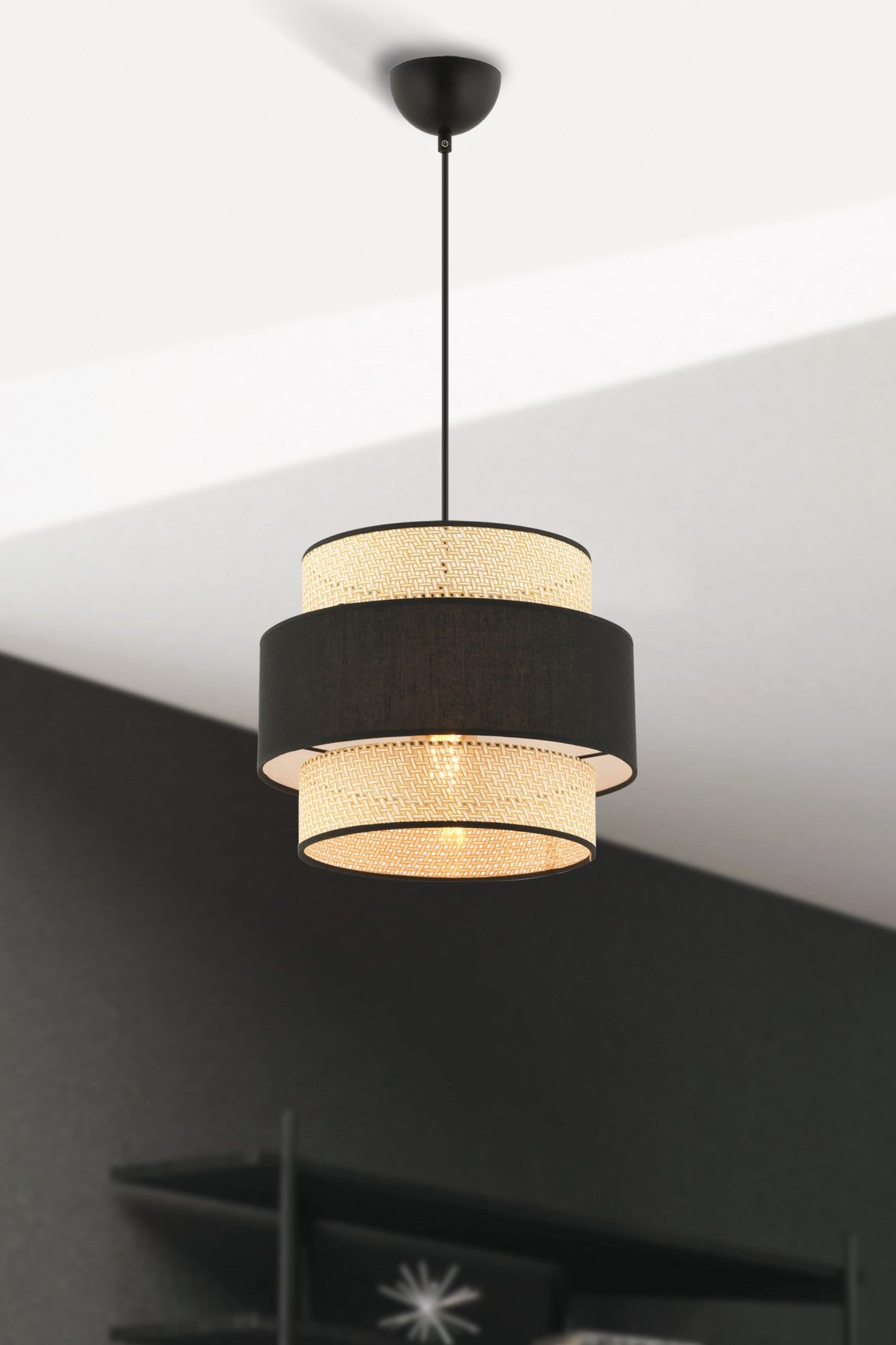 Candeeiro de Teto – 30 x 30 cm – Camelo e Preto – Metal