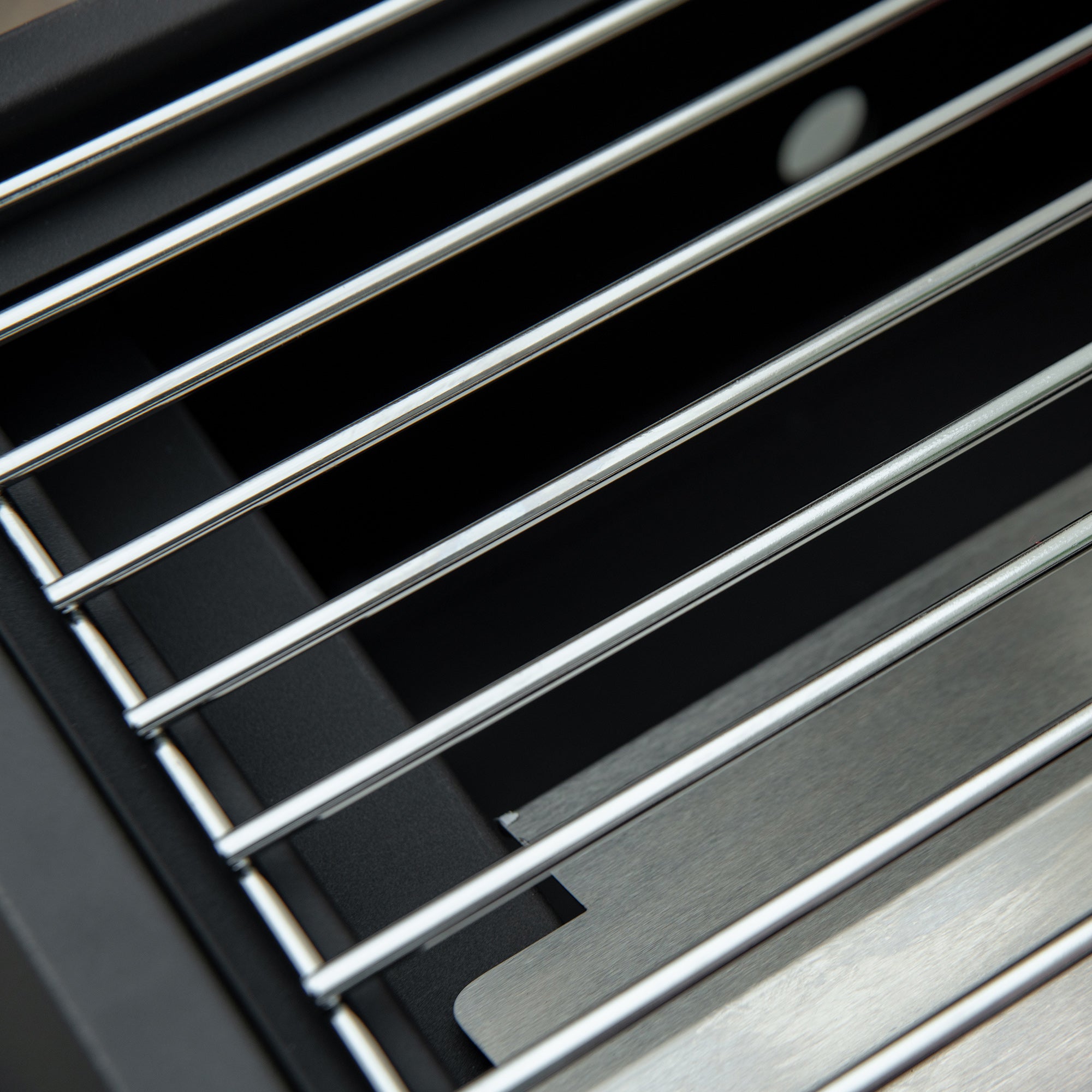 Churrasqueira a Gás Portátil – 55x46,5x41cm – Preto – Aço carbono e aço inoxidável