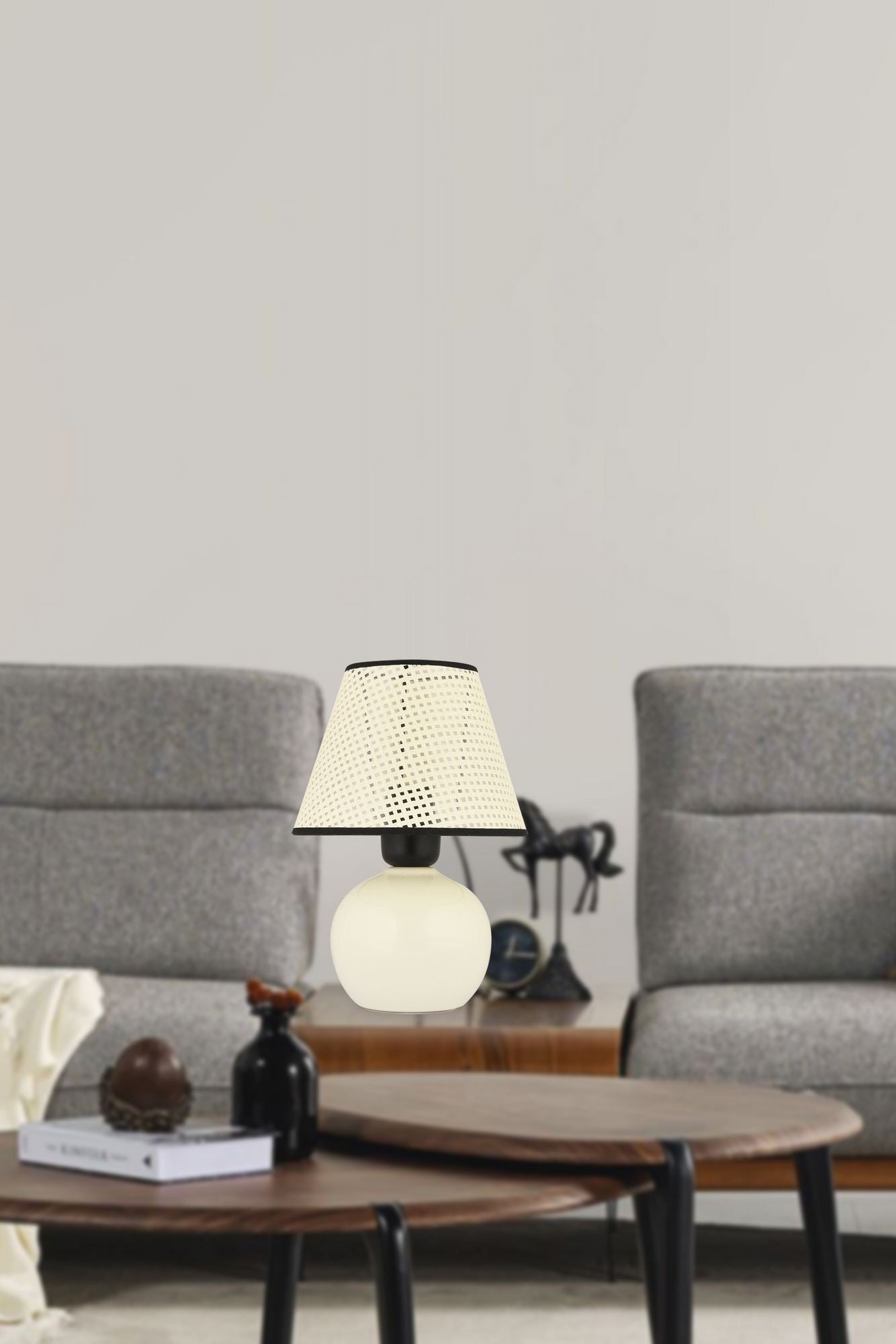 Candeeiro de Mesa - 24 cm - Branco - Cerâmica e PVC