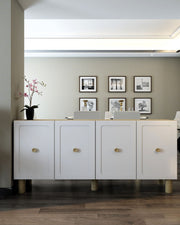 Aparador – 150cm x 75cm x 35cm – Carvalho Safira e Branco – Painel de partículas