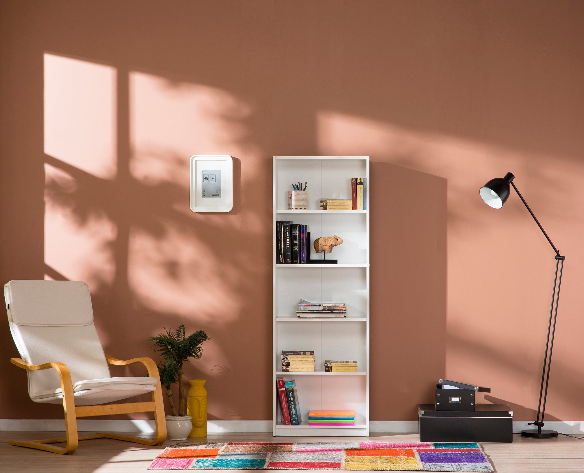 Estante Branca de Parede com Múltiplas Prateleiras - 170cm de Altura, Revestimento Melamínico Resistente