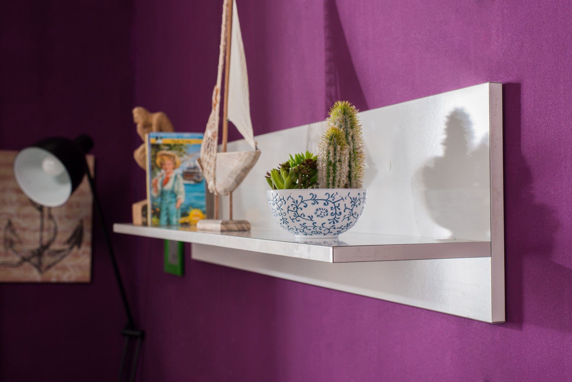 Prateleira de parede – 120 cm x 25 cm – Branco – Painéis de partículas revestidos a melamina