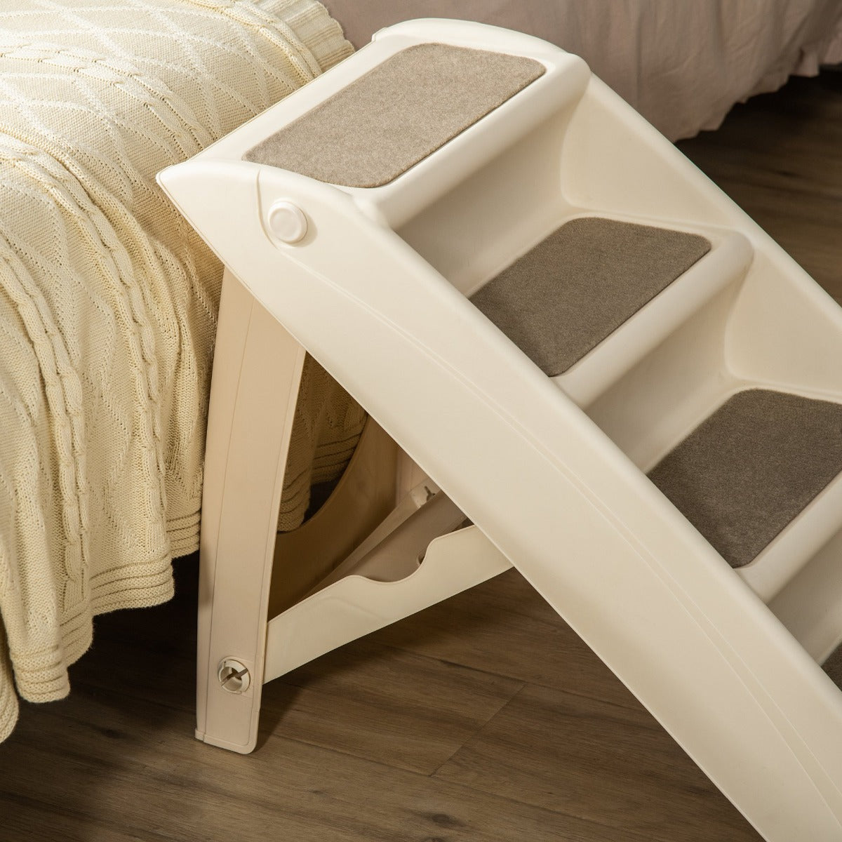 Escada Dobrável para Animais de Estimação 4 Degraus – 67x38x49.5 cm – Bege – Plástico