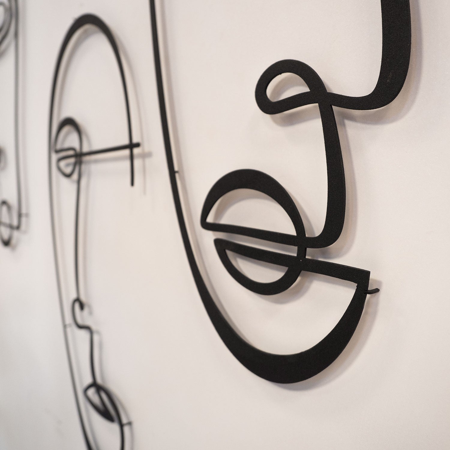Abstract Line – Acessório Decorativo de Parede em Metal Preto, 100% Aço (1,5 mm) – APT611MS | 507ATP1147