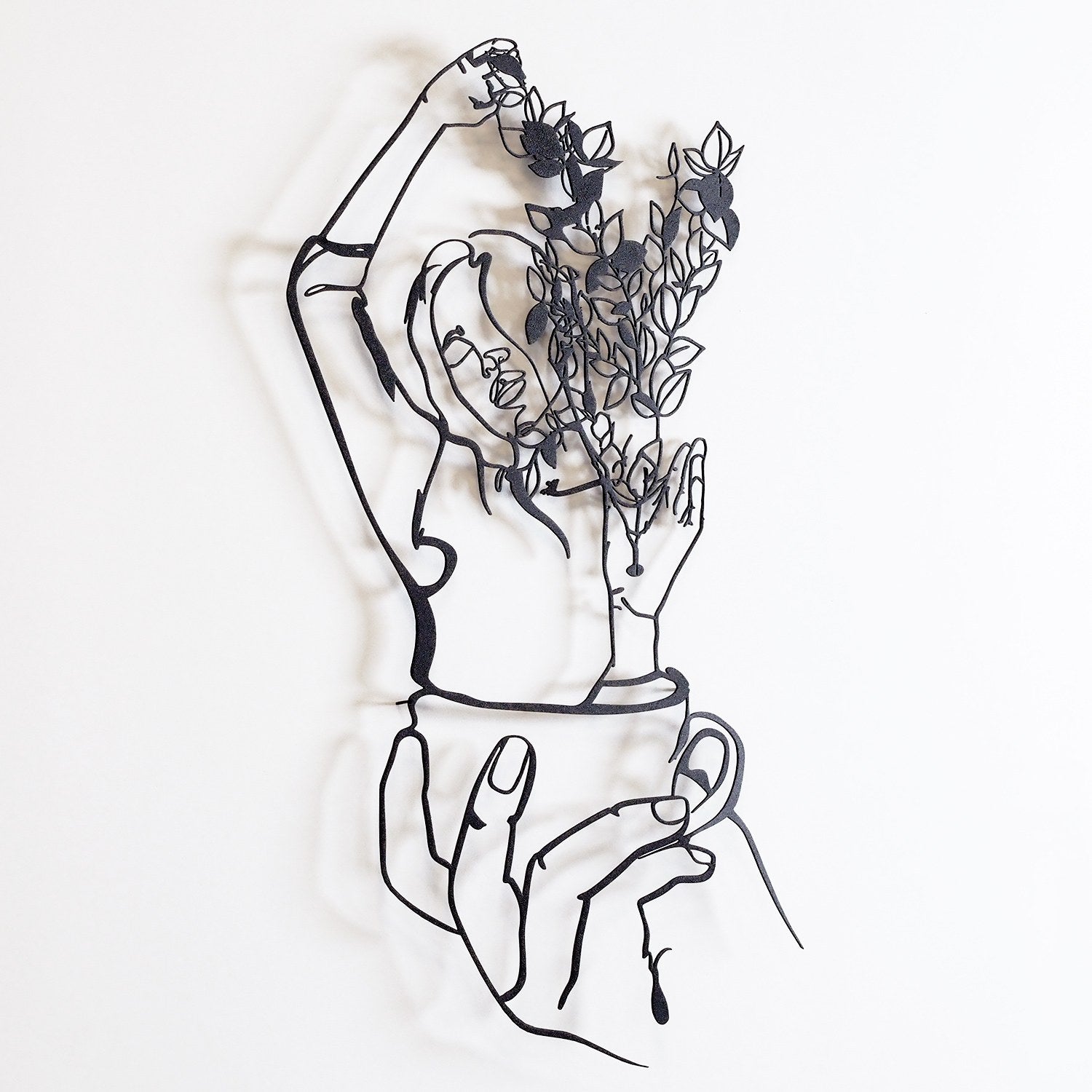 Coffee Girl Line Art – Acessório Decorativo de Parede em Aço Preto, 61 x 100 cm (1,2 mm)