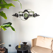 Acessório Decorativo de Parede em Aço 100% (1,5 mm) – 41 x 99 cm – Preto, Verde e Prateado