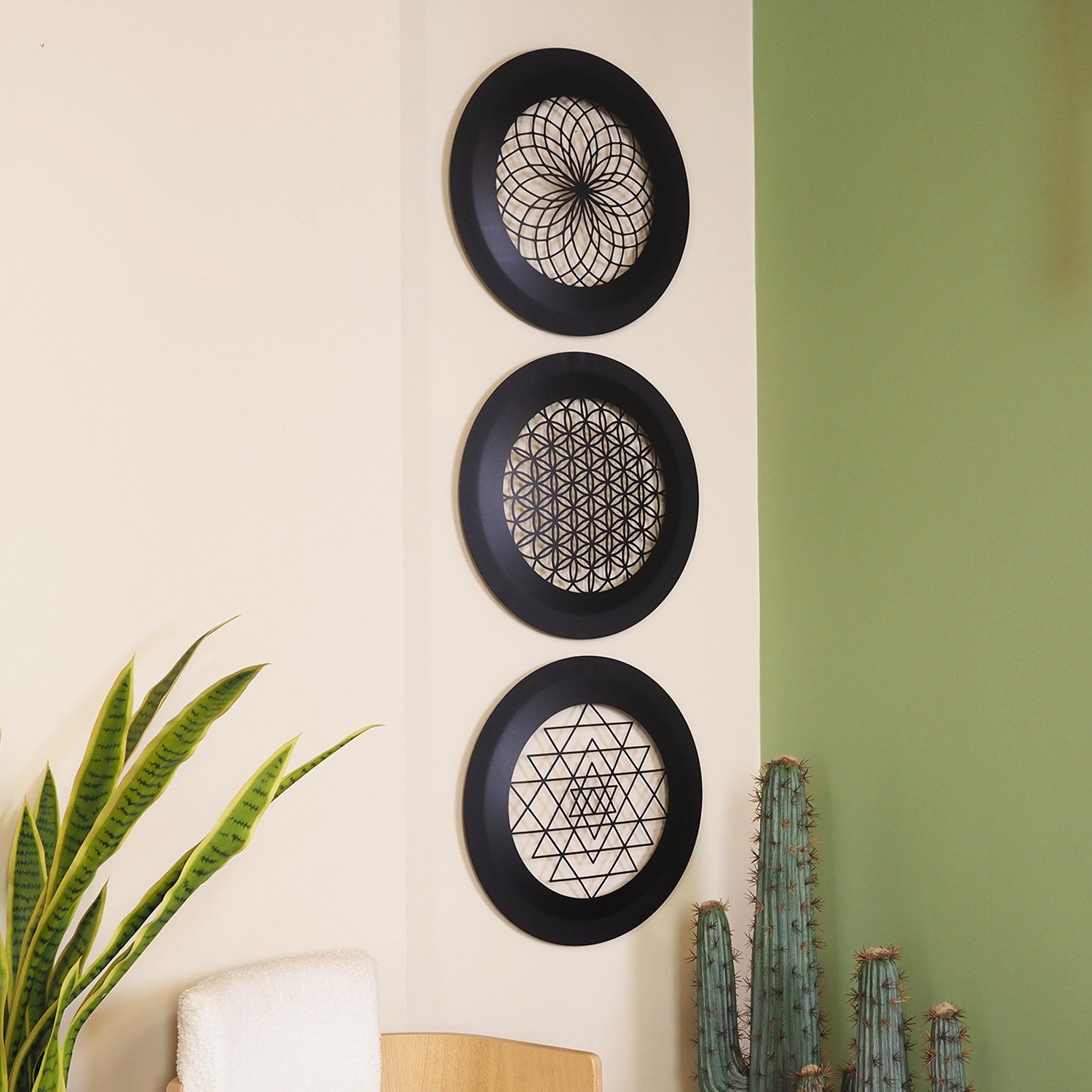 Acessório Decorativo de Parede em Aço Preto 46 x 46 cm – APT757MS