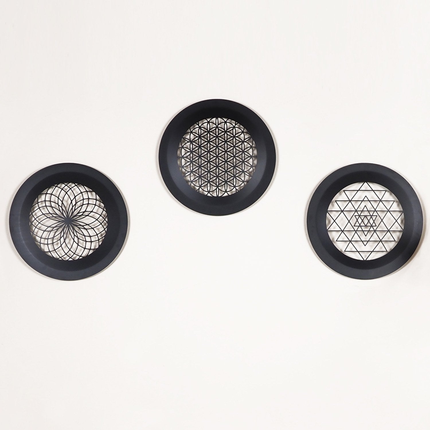 Acessório Decorativo de Parede em Aço Preto 46 x 46 cm – APT757MS