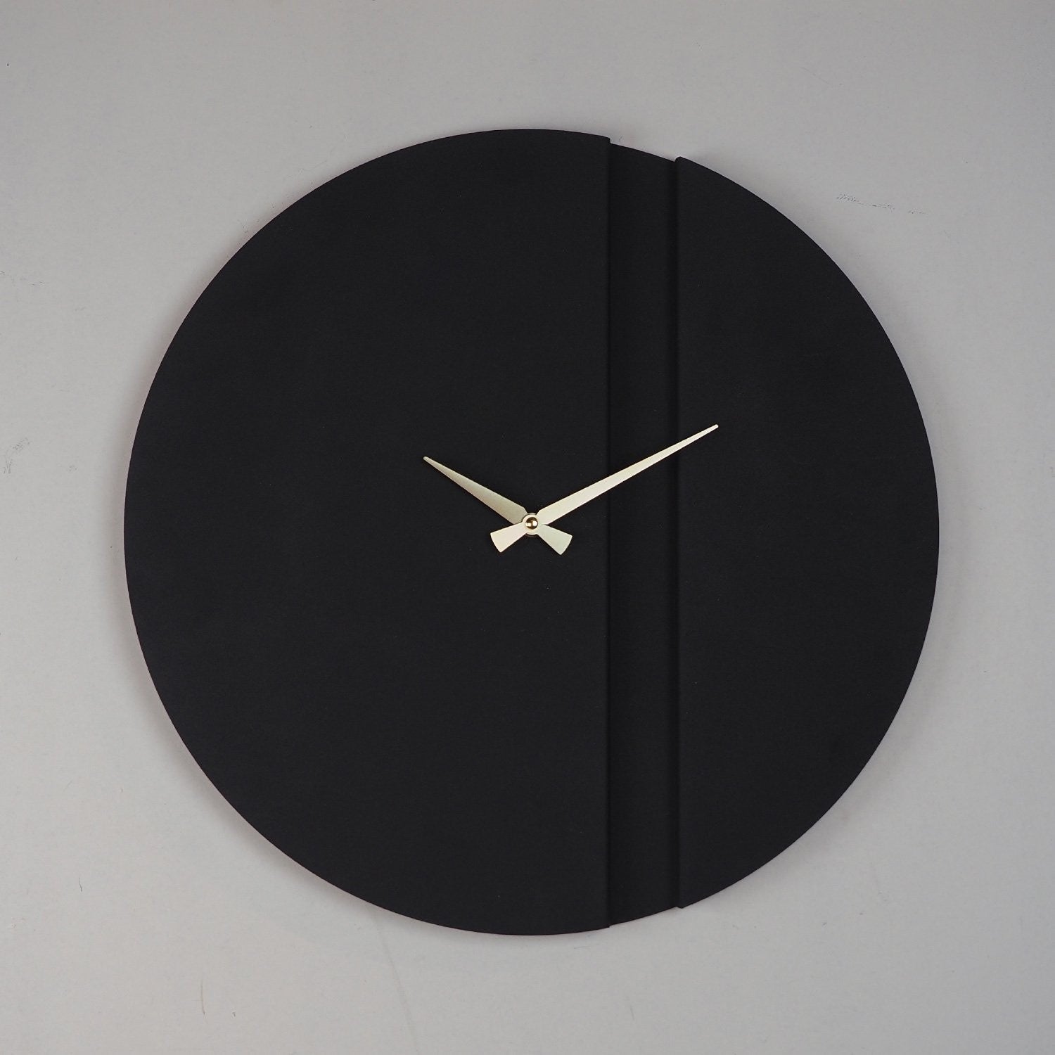 Relógio de Parede em Metal Block APS096 – Preto/Dourado, Silencioso, 46 x 46 cm