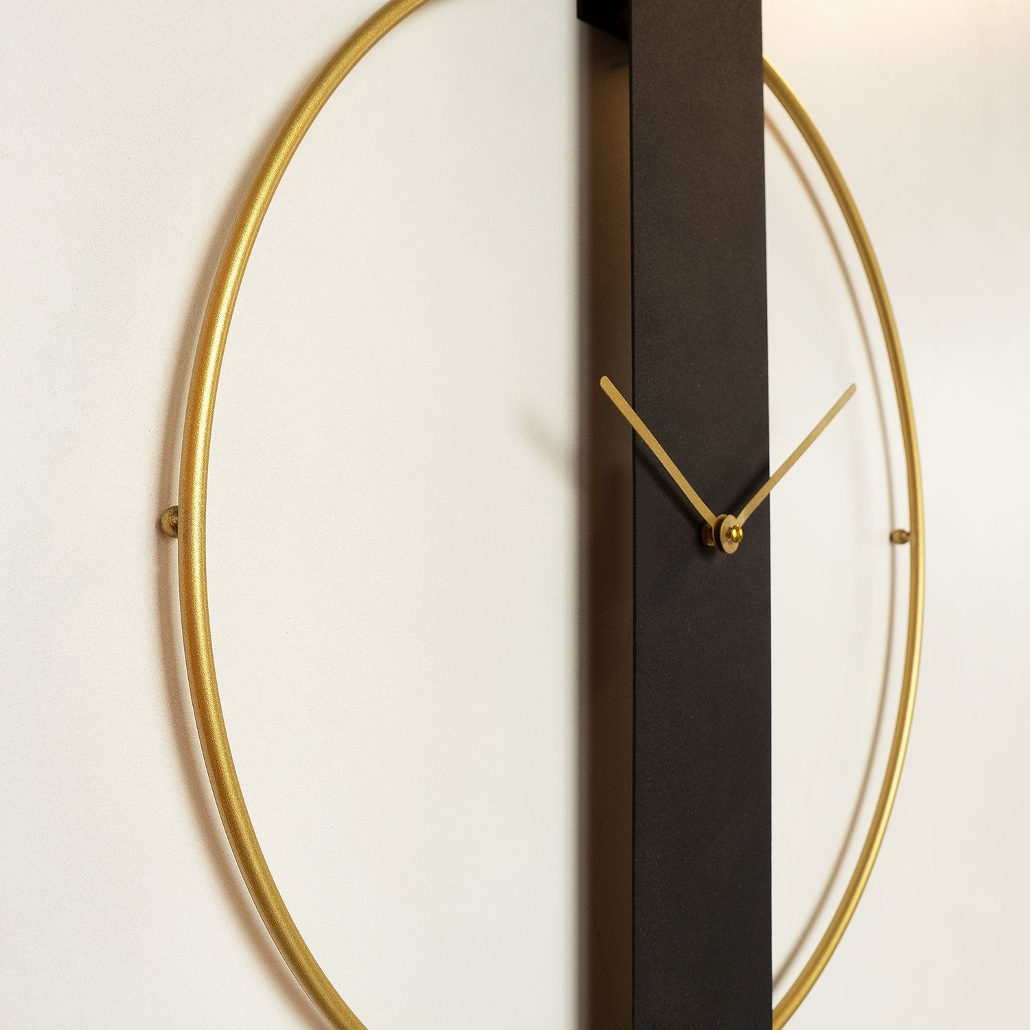 Relógio de Parede Metálico Future APS119, Preto/Dourado, 49x54 cm, Mecanismo Silencioso