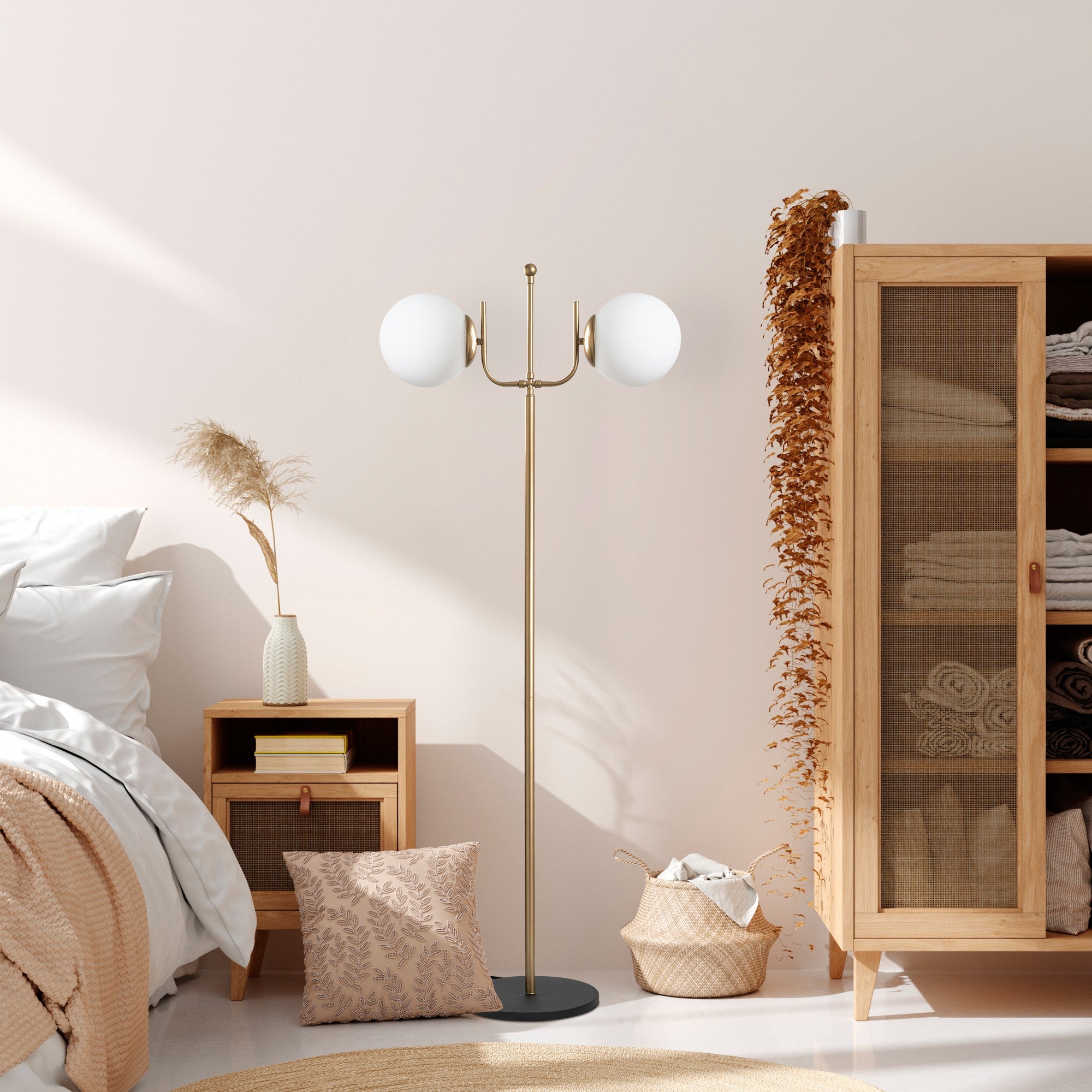 Candeeiro de Pé Elegante Dourada, Corpo em Metal, 62 x 30 x 162 cm | Base Ø30, Cabo de 250 cm, Interruptor Liga/Desliga | Iluminação Elegante para Decoração Moderna, IP20