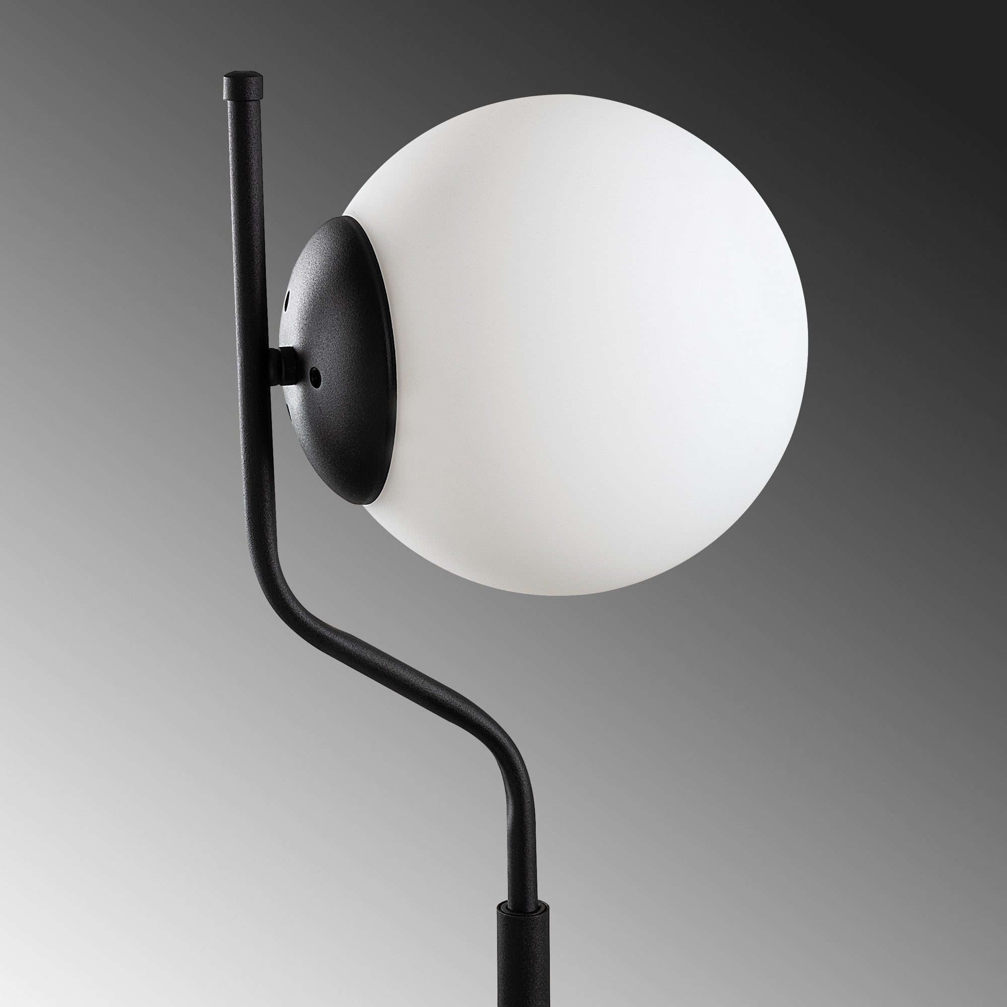 Candeeiro de Pé preta elegante, corpo de metal, 30 x 30 x 168 cm | Base Ø30, cabo de 250 cm, interruptor liga/desliga | Ideal para salas de estar e quartos modernos
